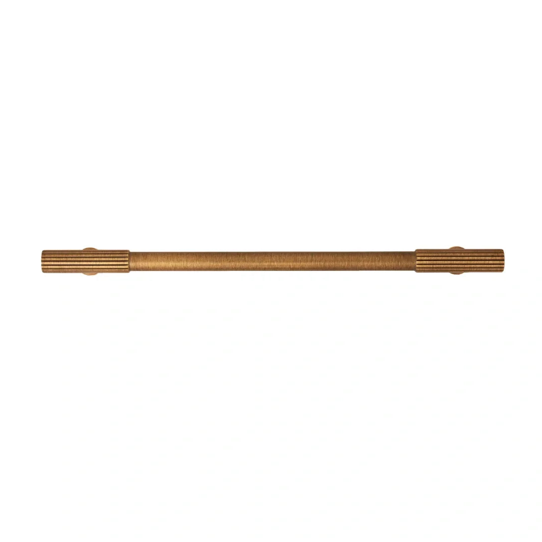 The Mantara B-0051 Oro Knob is a modern brass knob in polished gold and bronze, perfect for doors, drawers, and cabinets.