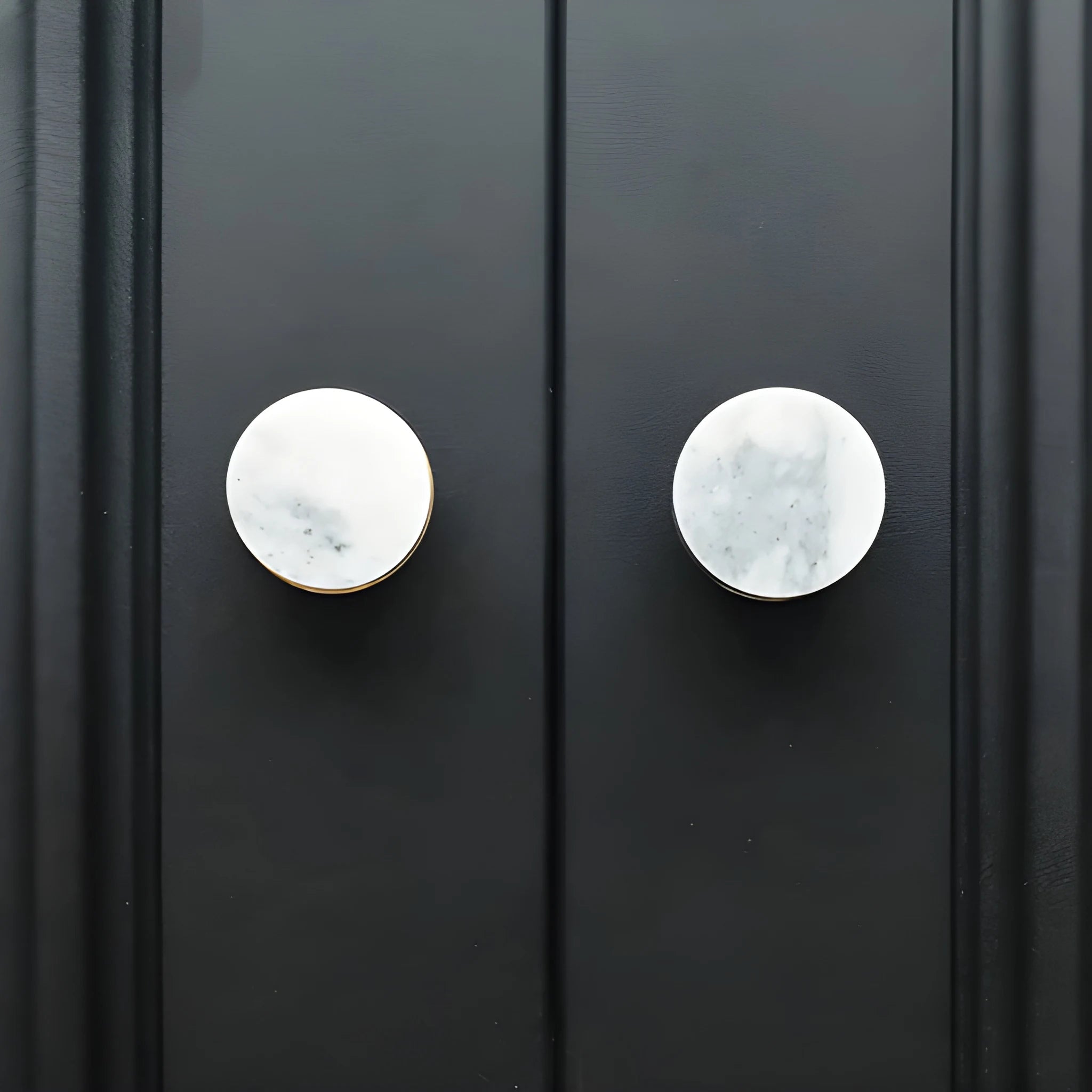 Marble and brass round knob in white finish by Mantara M-0003, Suitable for door knob, cabinet knob, Kitchen, Bathroom knob.