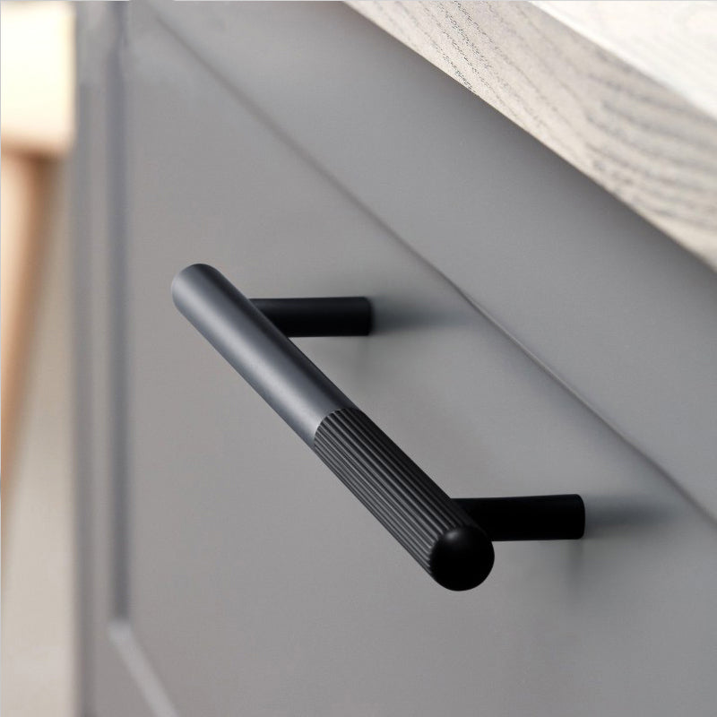 Urbane bar handle AL-0003, black aluminum, L145mm CC96mm, matte finish, for wardrobes & cabinets by Mantara