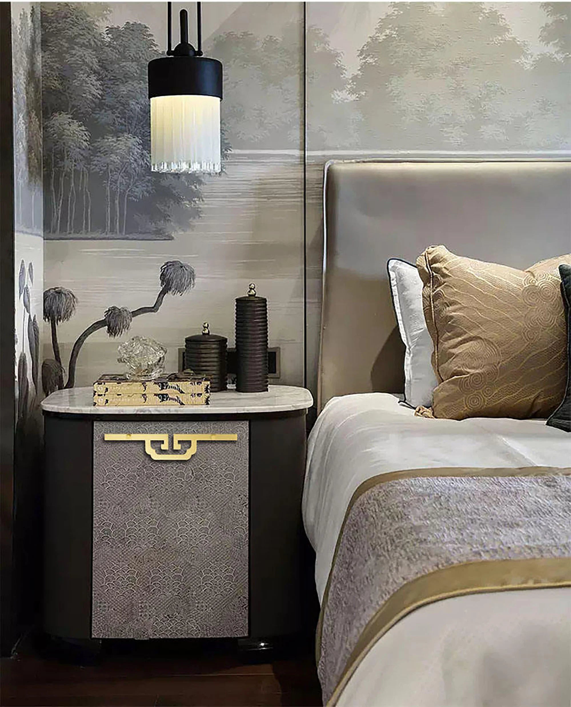 Mantara Cornice Handle B-0084 is a traditional brass handle in brushed gold, ideal for doors, drawers, and wardrobes.