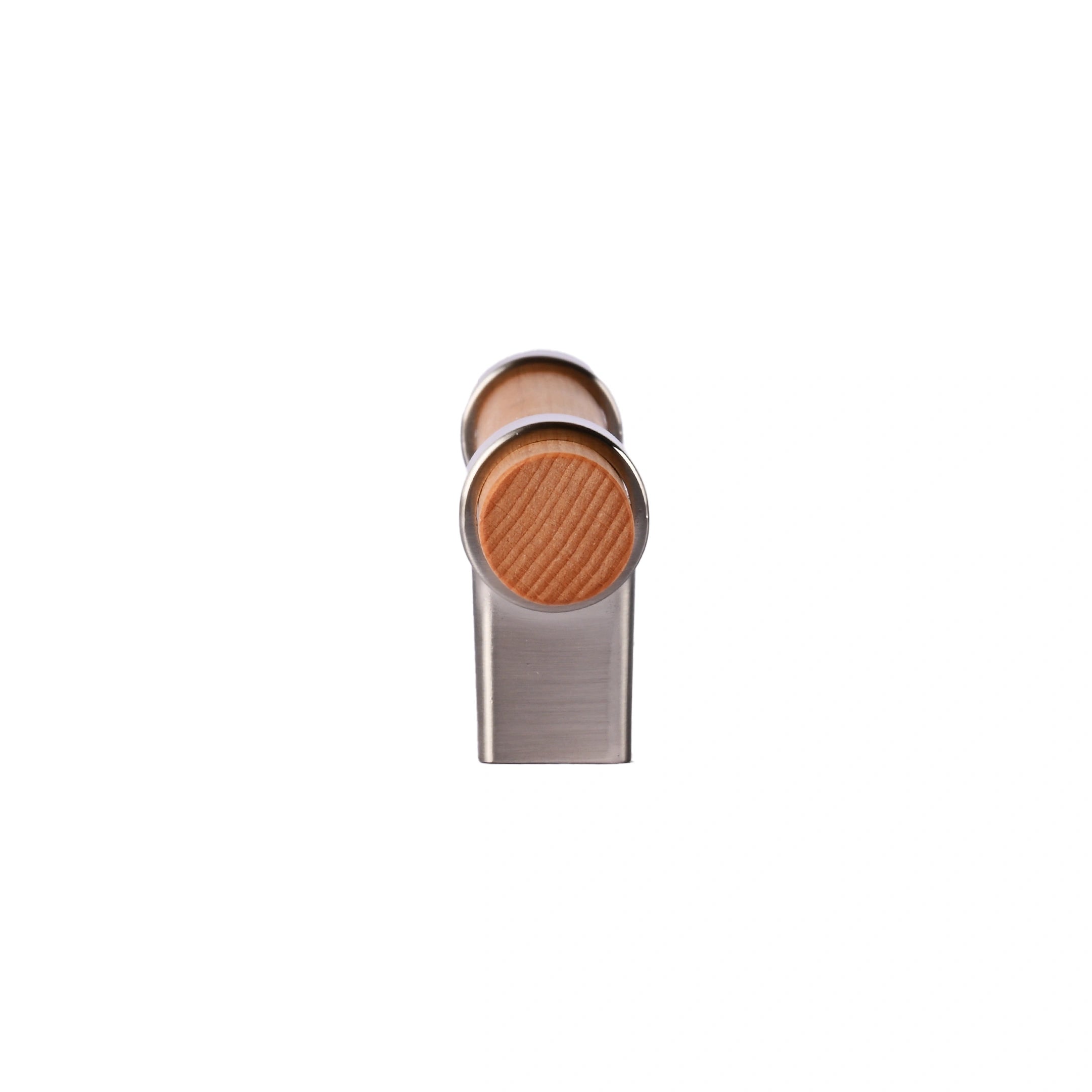 Mantara Walden Handle W-0035 is a modern zinc alloy and beech wood handle in silver ideal for kitchen and dresser drawers.