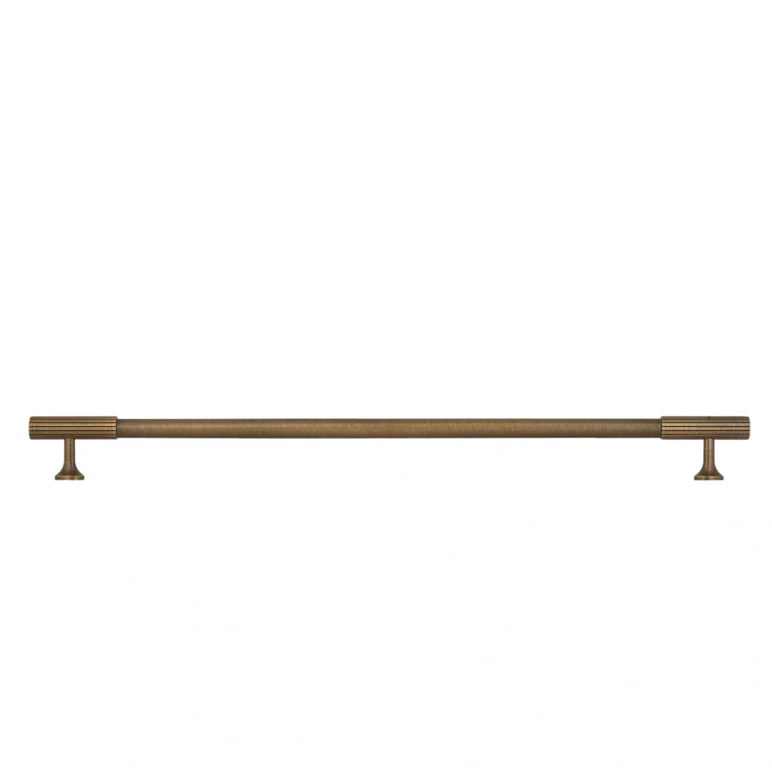 The Mantara B-0051 Oro Knob is a modern brass knob in polished gold and bronze, perfect for doors, drawers, and cabinets.