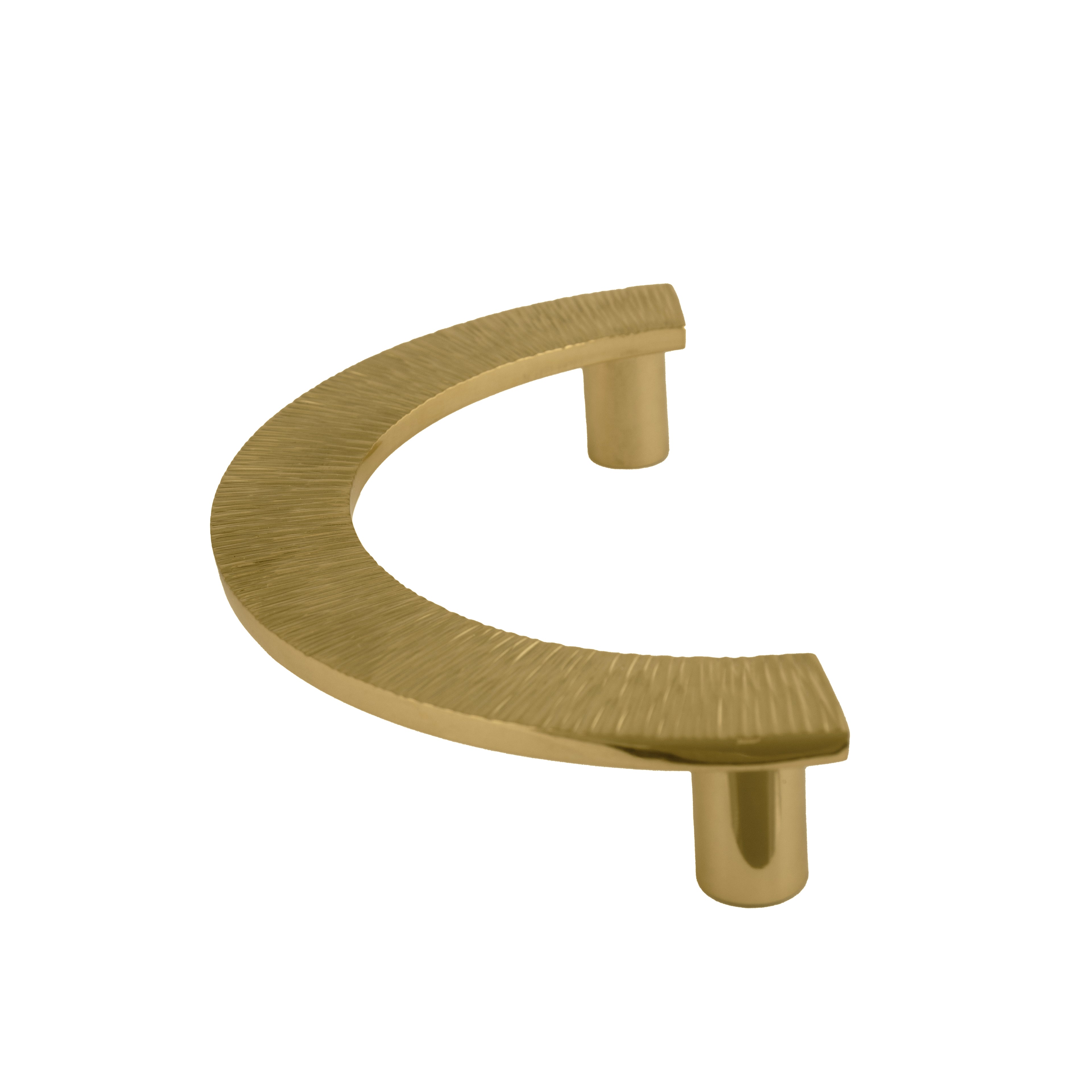 Mantara Eclipse Handle B-0103 is a modern polished brass handle in gold, perfect for doors, wardrobes, and drawers.