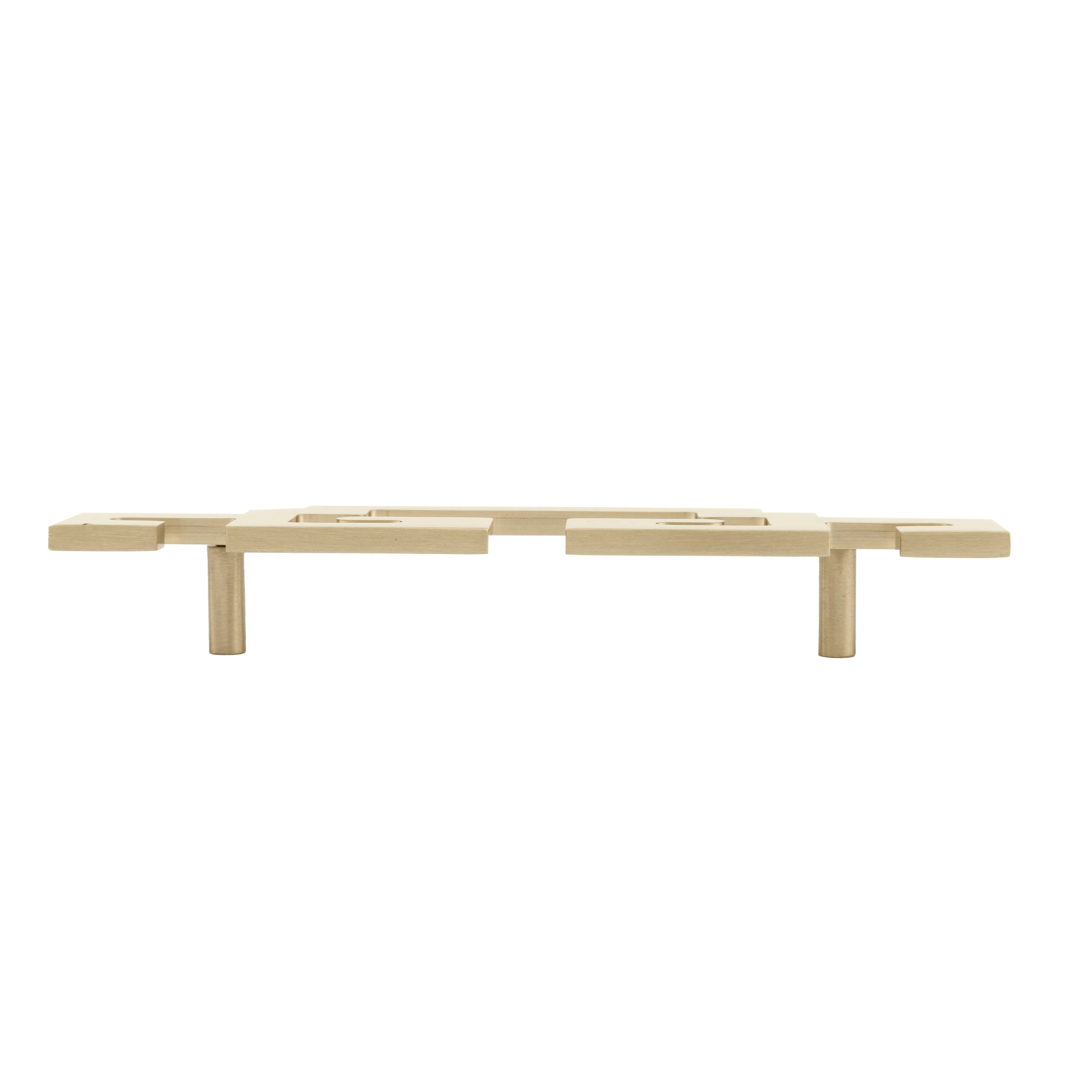 Yin Handle
