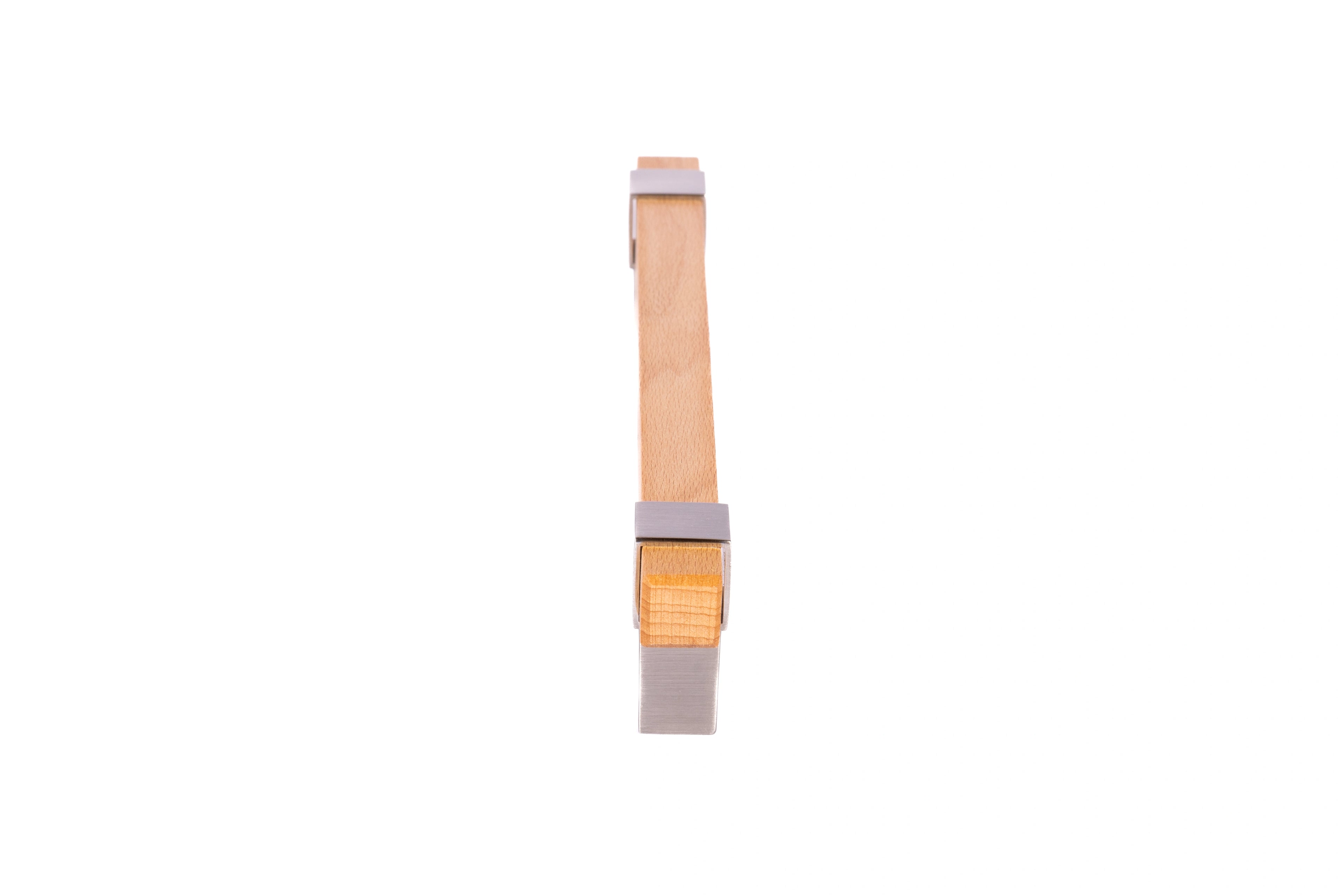 Mantara Lorien Handle W-0028 is a modern zinc and beech wood handle in silver ideal for kitchen and dresser drawers.