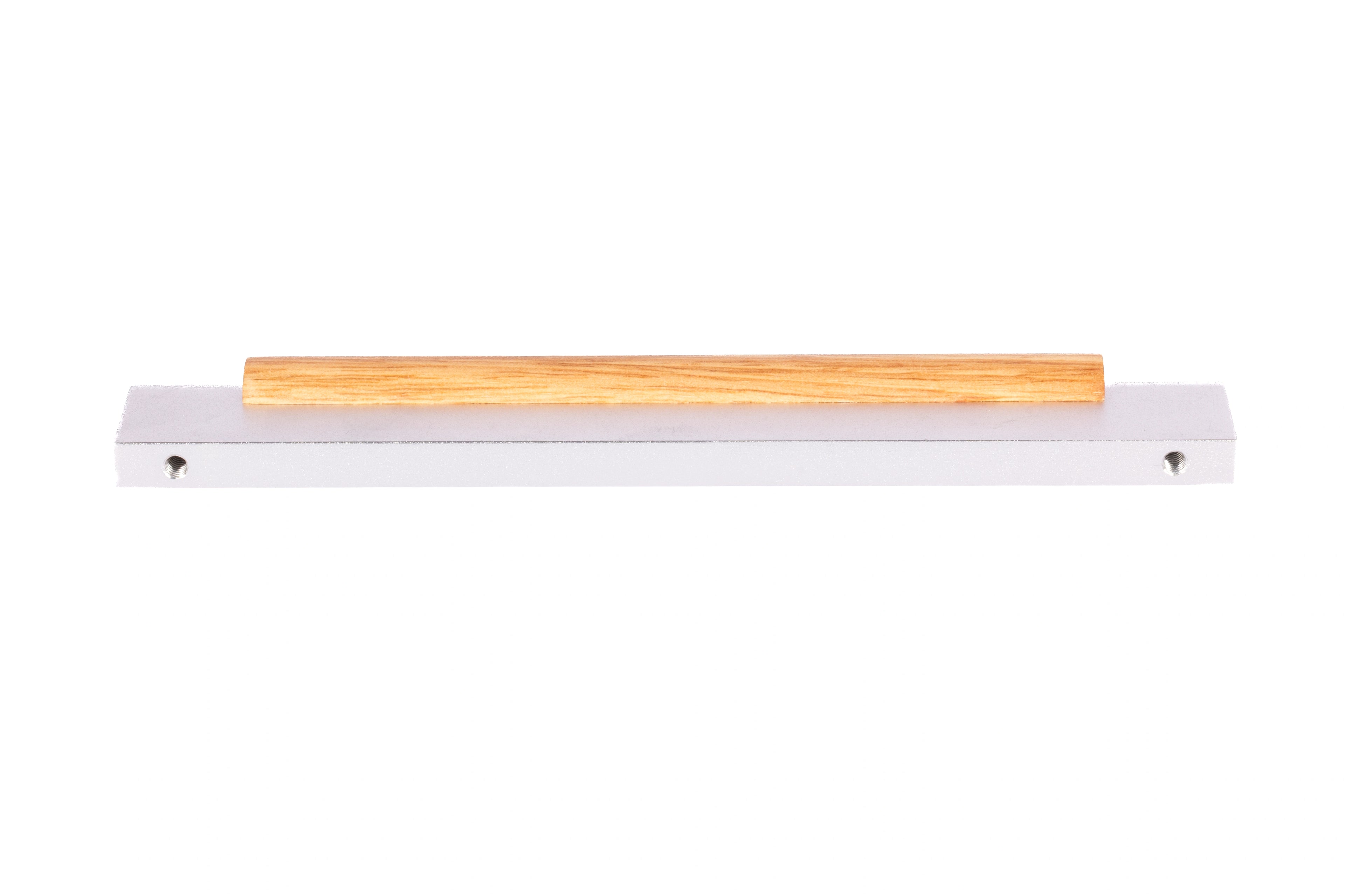 Mantara Oakley Handle W-0033 is a modern zinc alloy and beech wood handle in silver ideal for kitchen and dresser drawers.