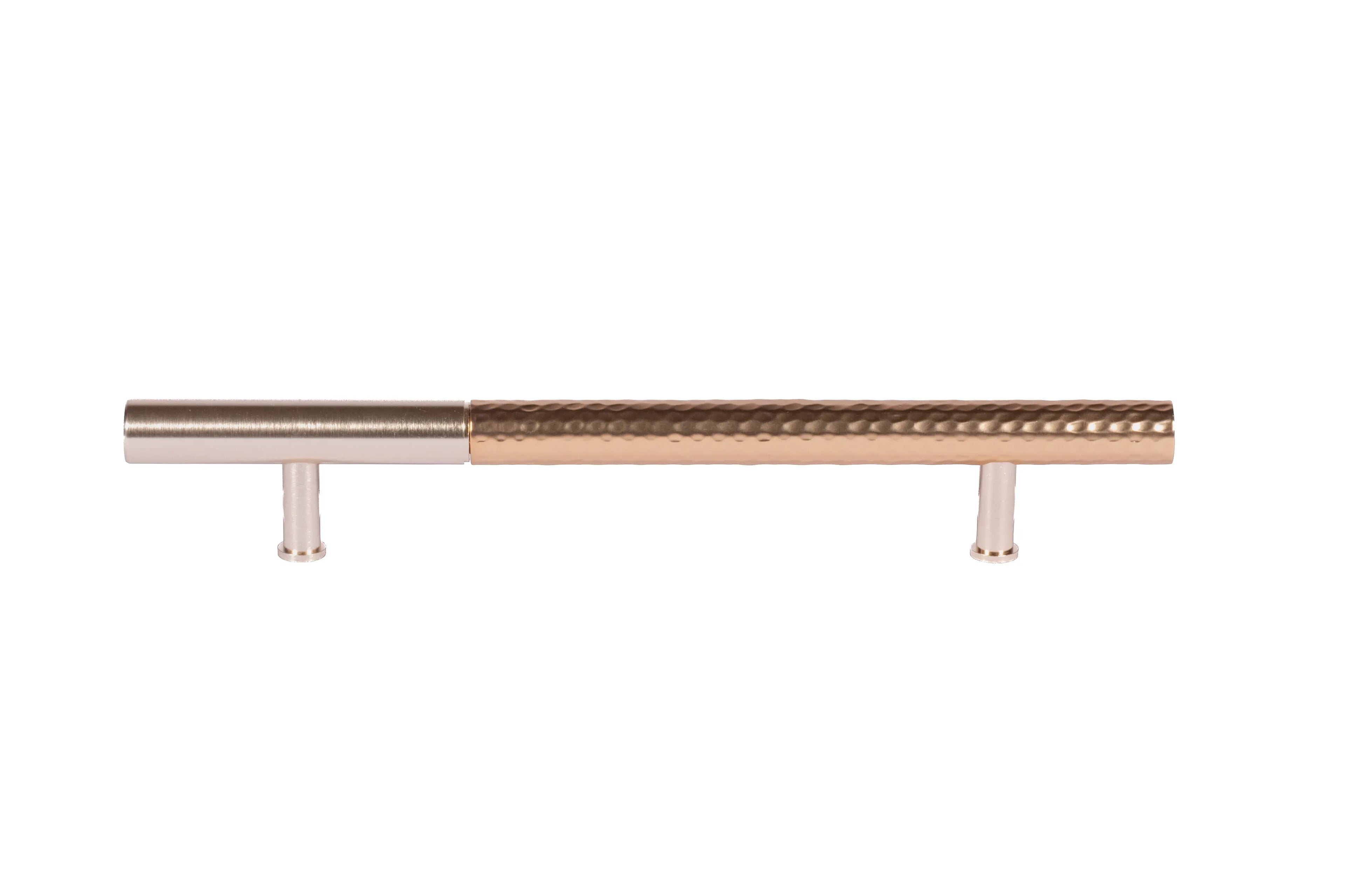 Mantara Soleil Handle Z-0021 is a modern zinc alloy handle in brushed rose gold finish, ideal for kitchen drawers, dresser drawers.