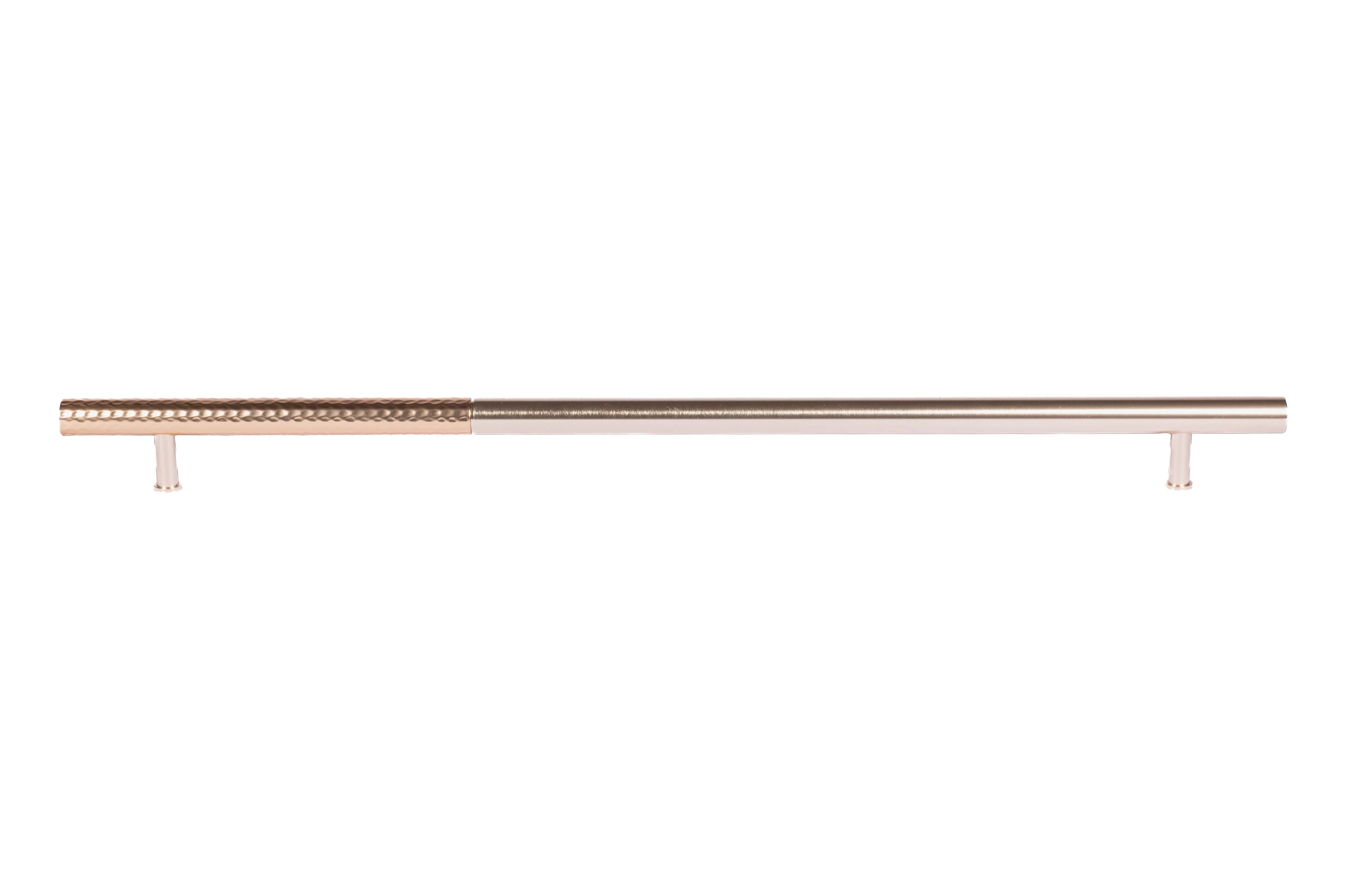 Mantara Soleil Handle Z-0021 is a modern zinc alloy handle in brushed rose gold finish, ideal for kitchen drawers, dresser drawers.