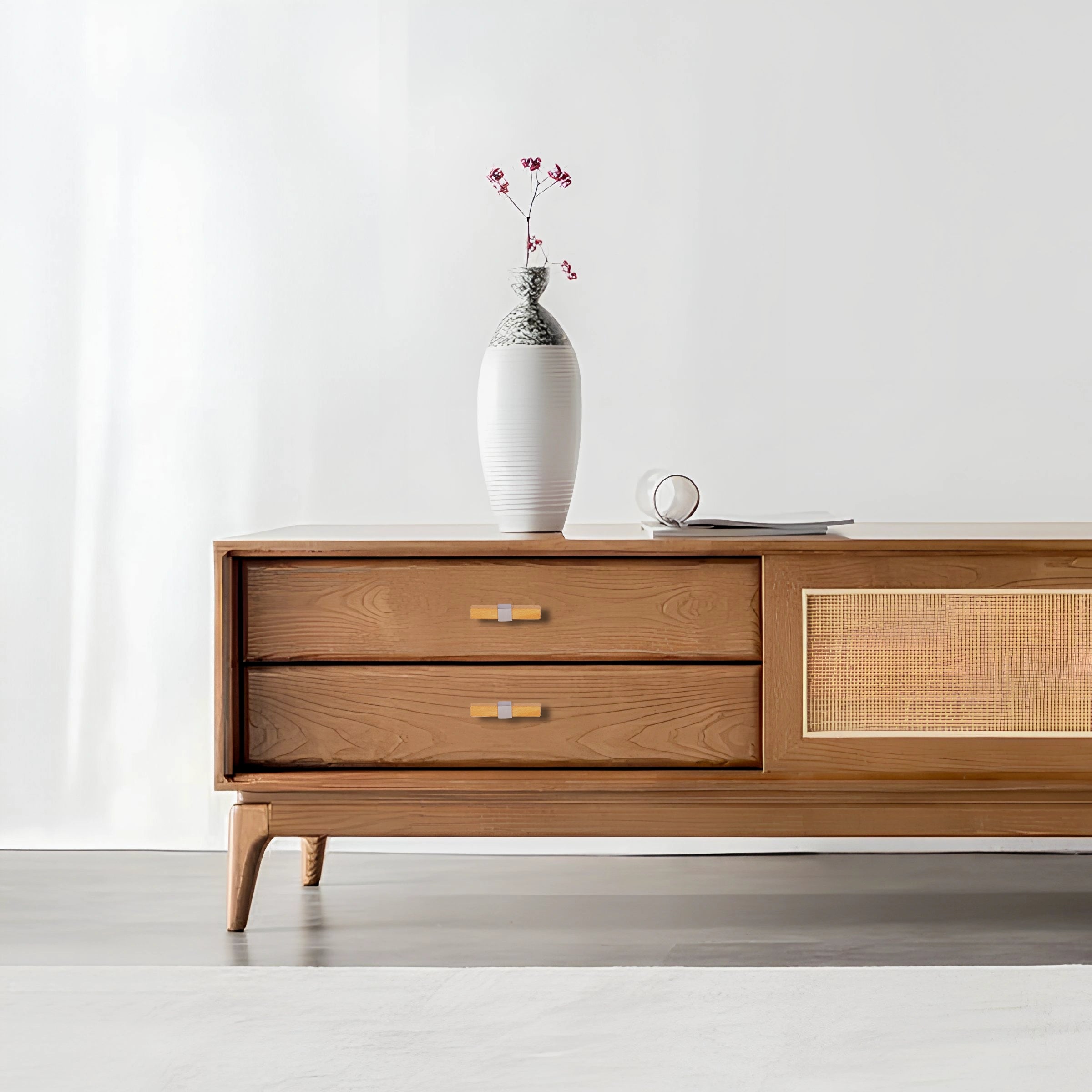 Mantara Lorien Handle W-0028 is a modern zinc and beech wood Tbar in Silver ideal for kitchen and dresser drawers.