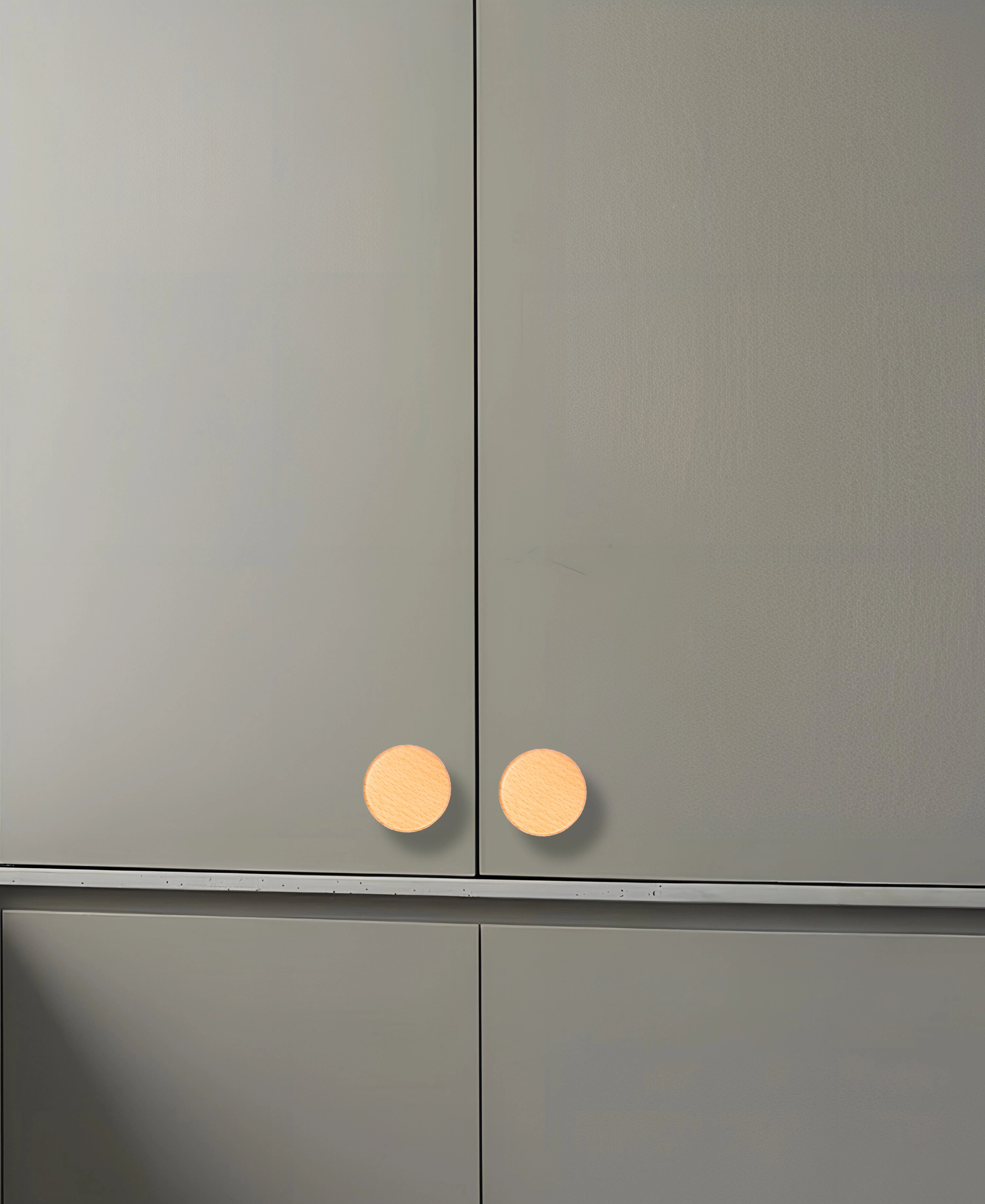 Mantara Briar Knob W-0037 is a modern wooden knob in beech finish, ideal for kitchen and dresser drawers.