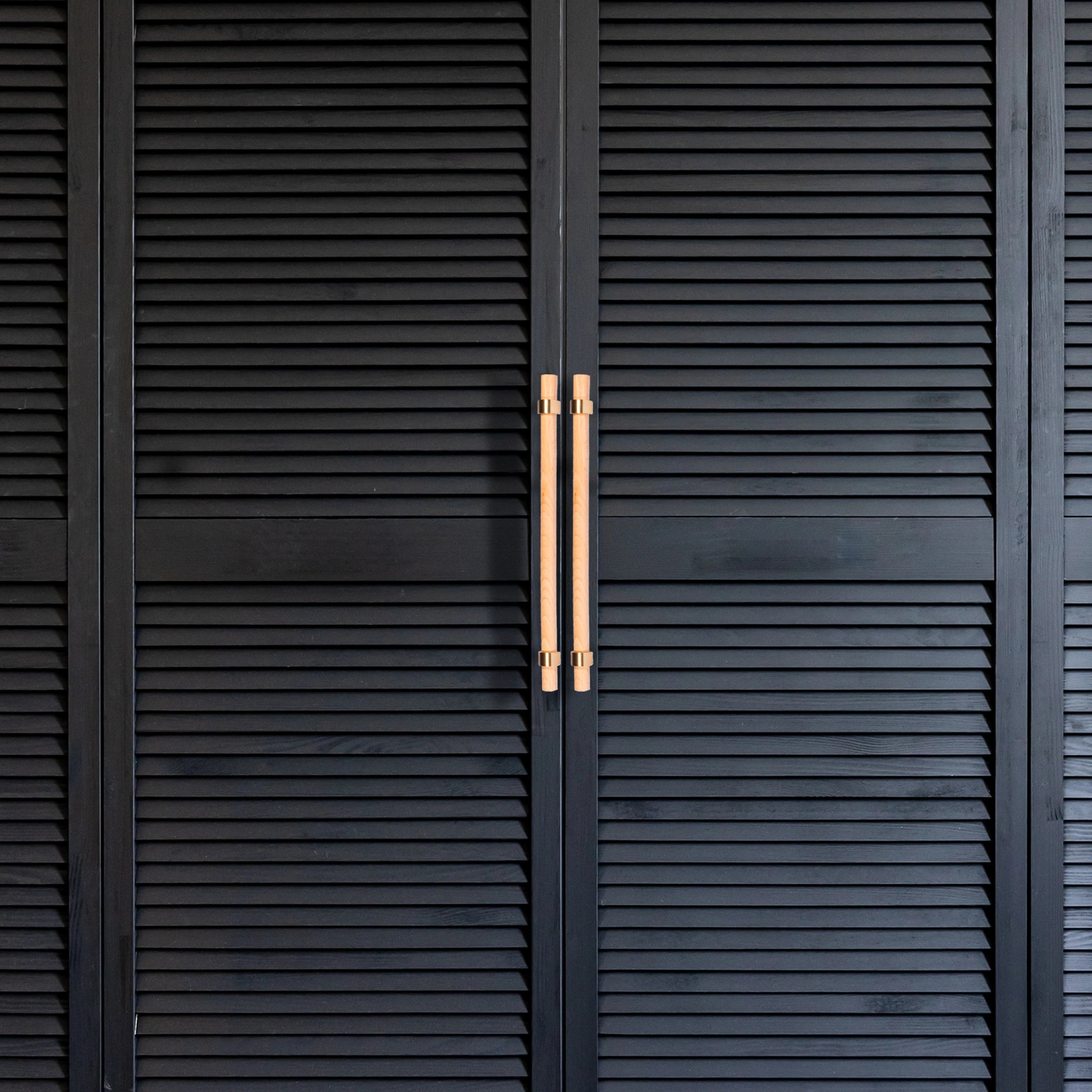 Mantara Aranya Handle W-0053 is a modern beech wood handle, ideal for kitchen drawers, dresser drawers.