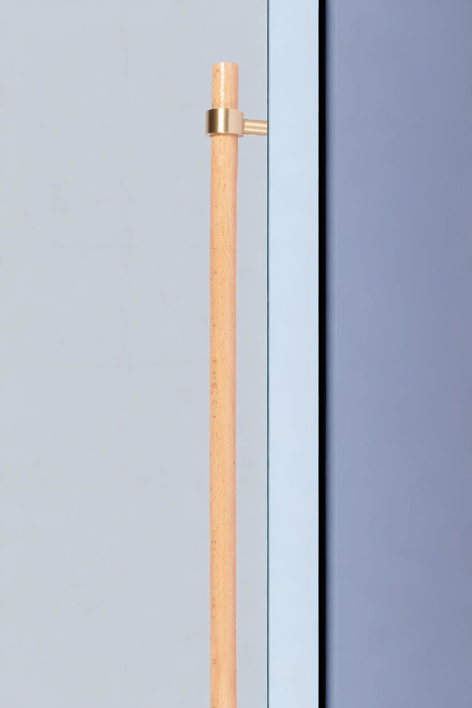 Mantara Aranya Handle W-0053 polished beech wood handle for kitchen and dresser drawers, modern design, pack of 1.
