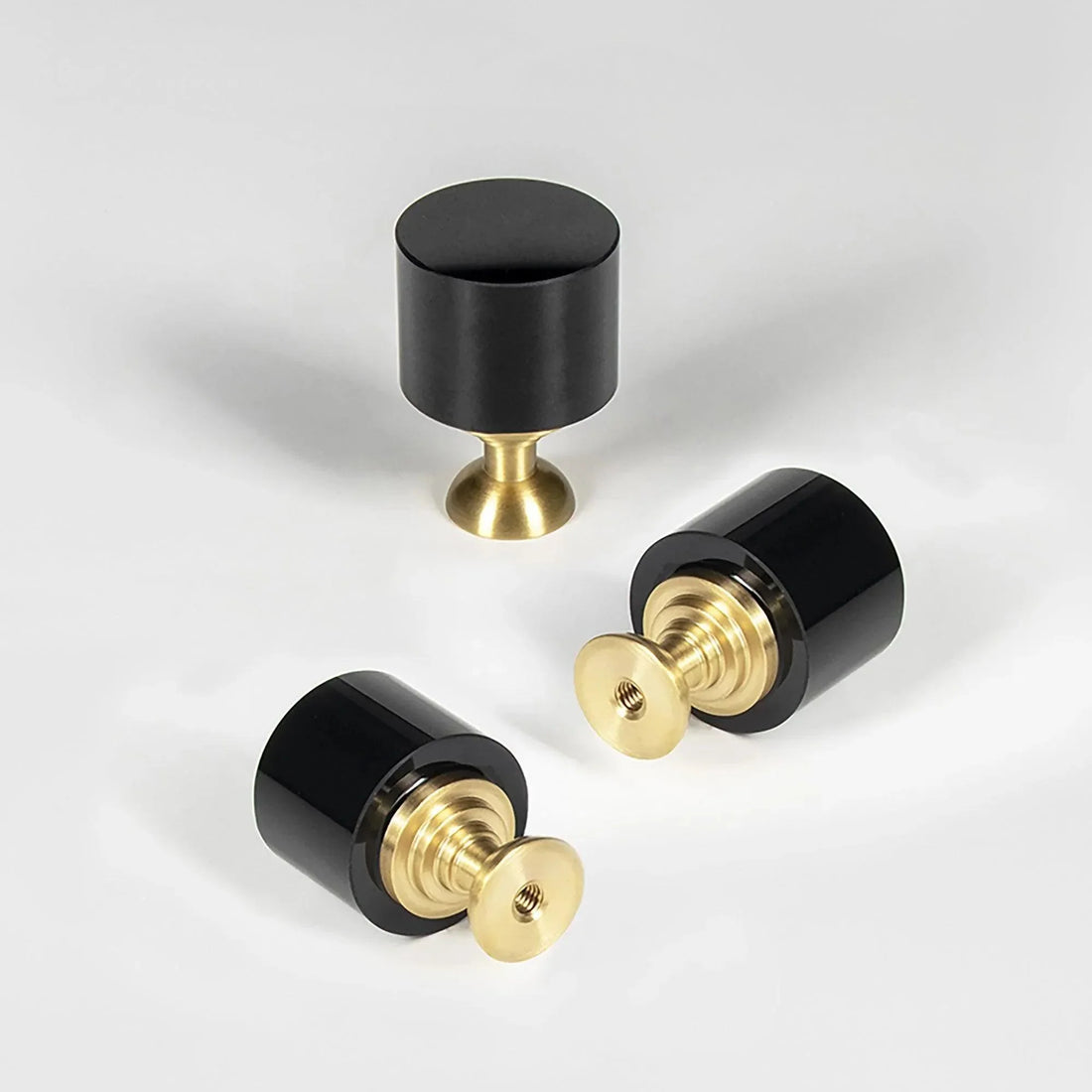 Cabinet knob, crystal and brass, black & polished finish, Mantara Abyss A-0003.