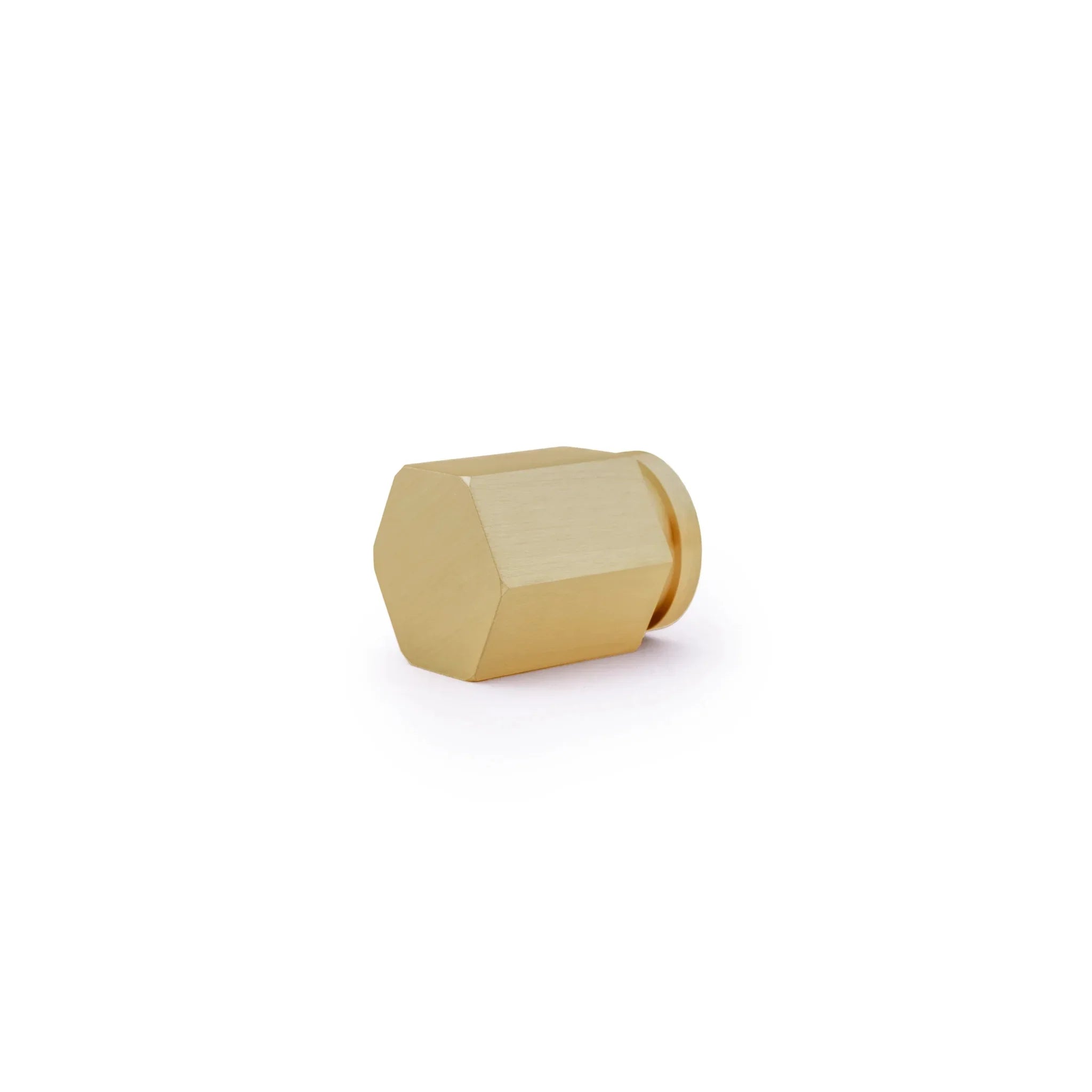 Mantara Brooklyn Handle B-0059 is a modern brushed brass knob and, ideal for cabinets, wardrobes, and kitchens.
