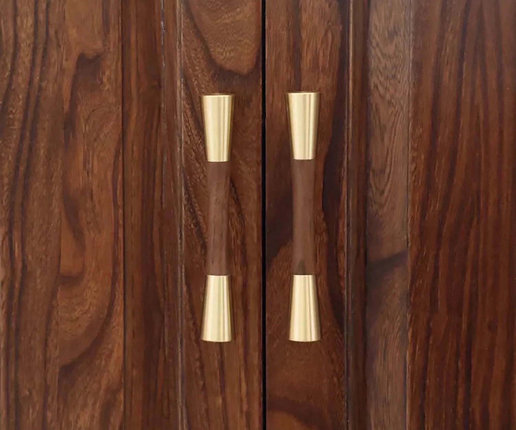 Furniture handle in brass and wood, featuring a tapered form in brown and gold finish, Sylvia Handle W-0014 by Mantara.