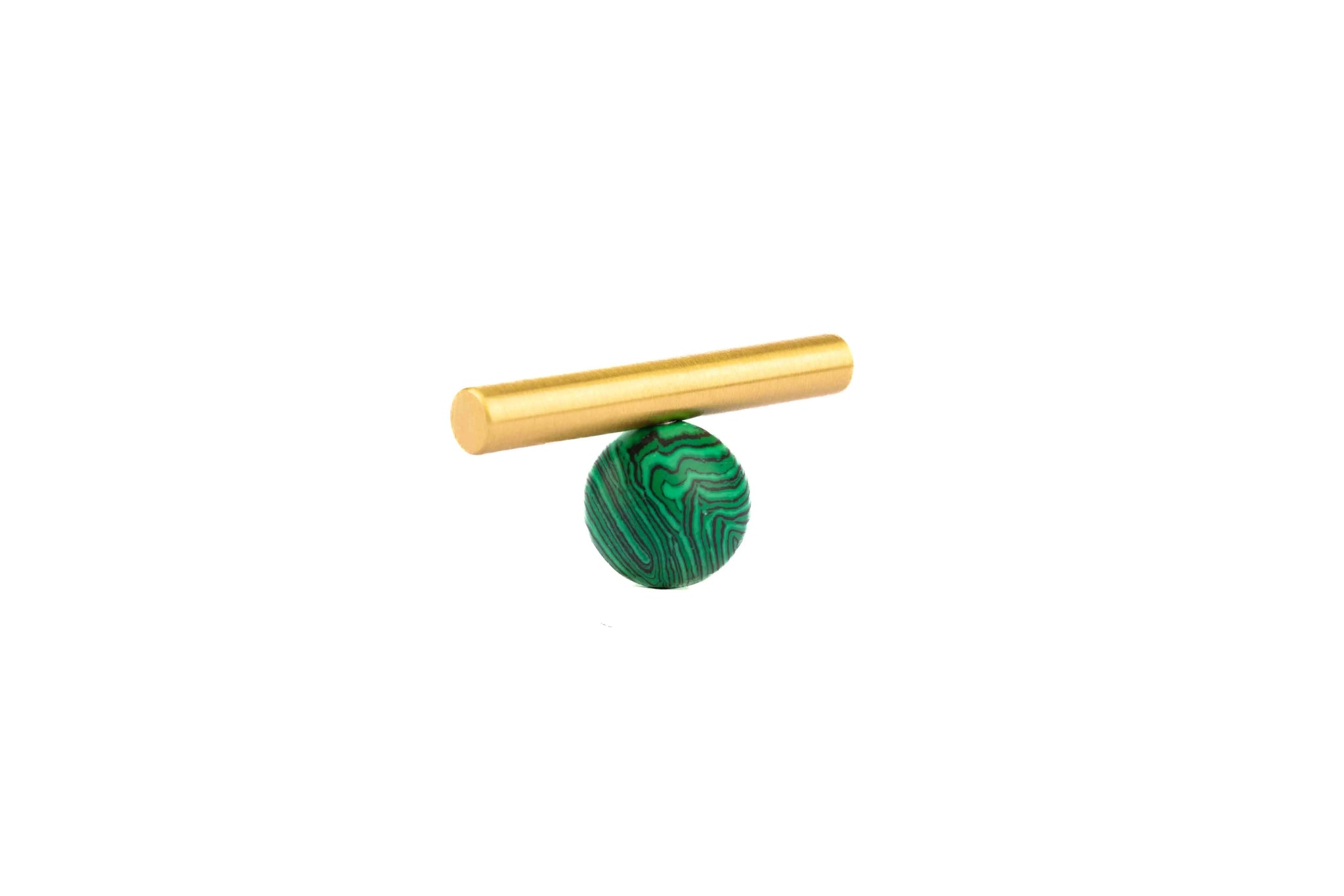 The Mantara C-0020 Chroma T-Bar is a modern crystal and brass knob in green, ideal for drawers and cabinets.
