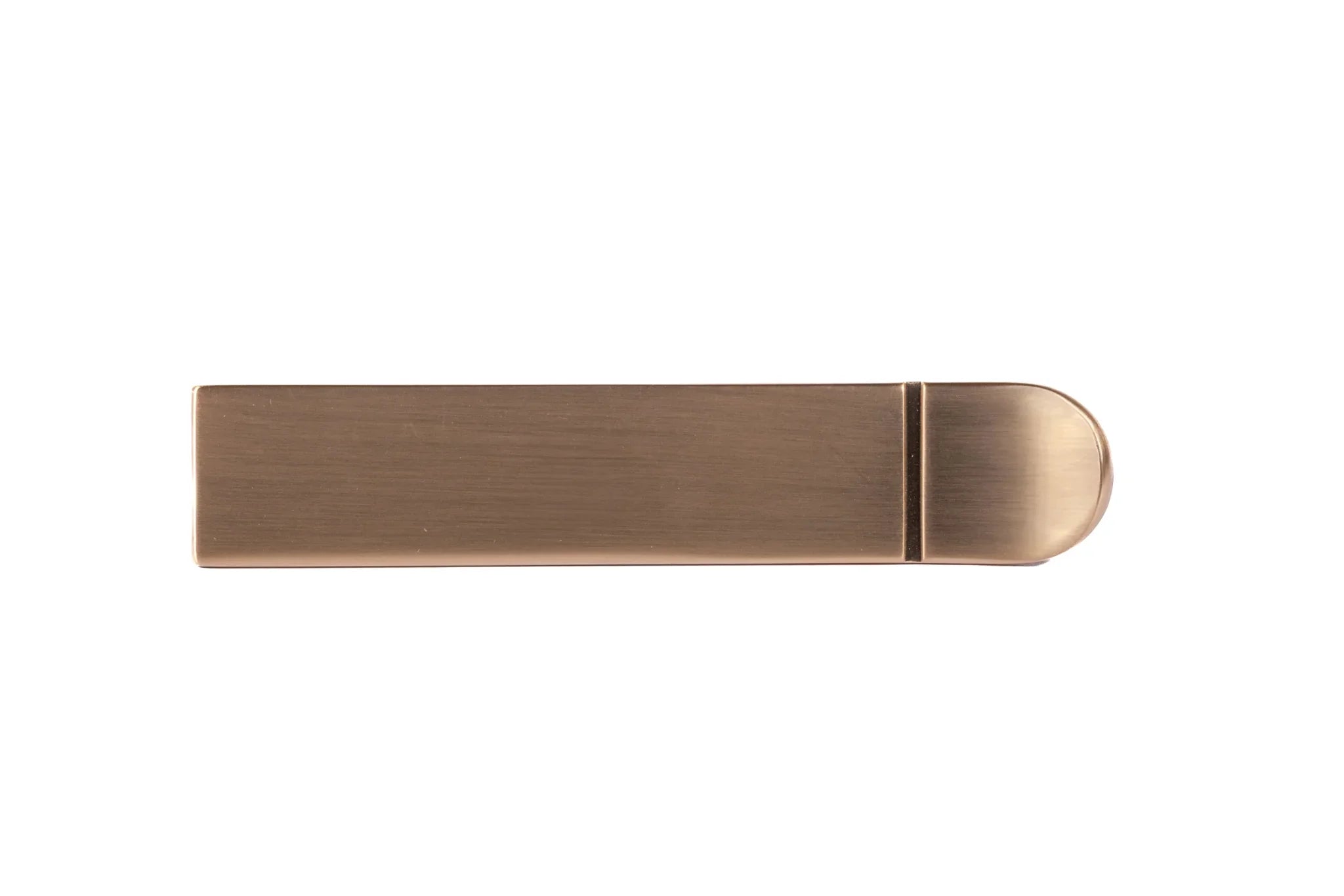 Mantara Darius Handle Z-0030 is a modern zinc handle in brushed gold finish, ideal for kitchen and dresser drawers.