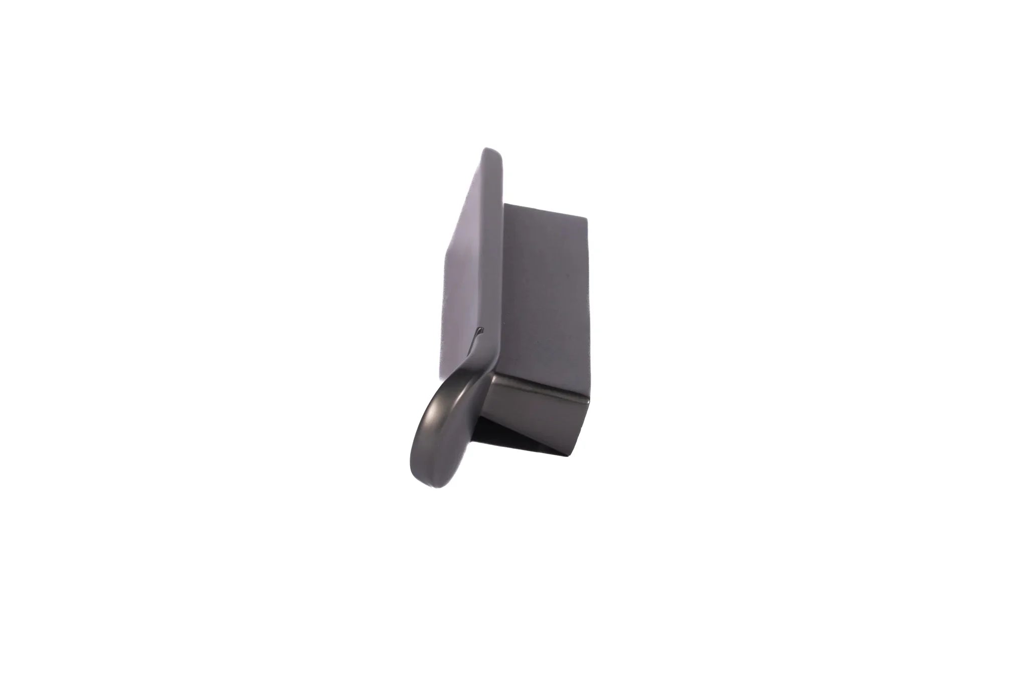 Mantara Darius Handle Z-0030 is a modern zinc handle in brushed Grey finish, ideal for kitchen and dresser drawers.