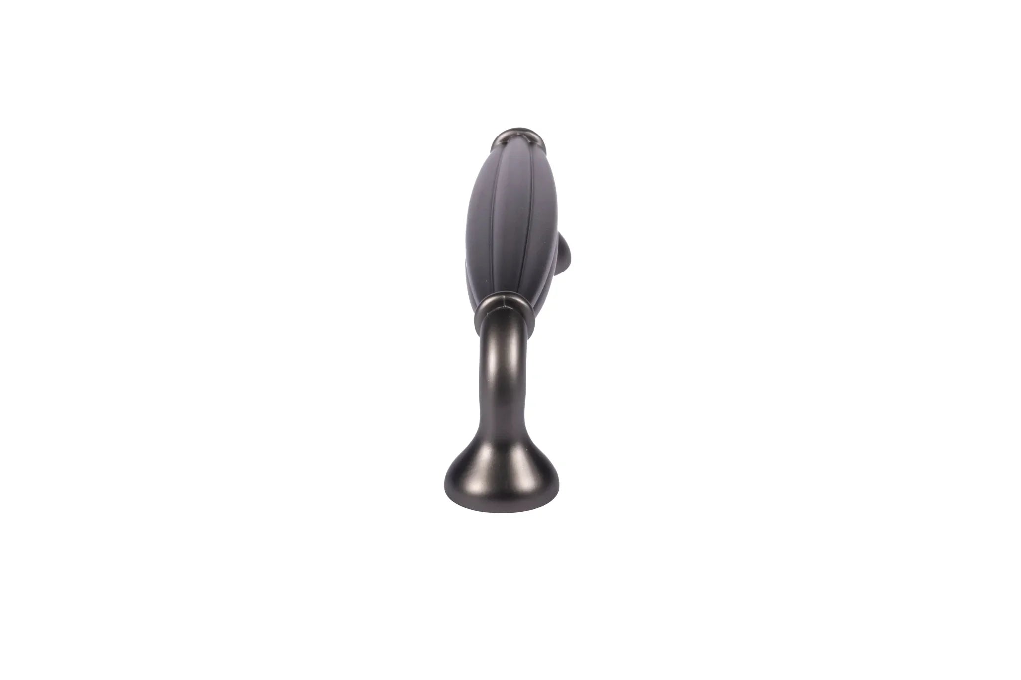 Mantara Empress Handle Z-0022 is a modern zinc alloy handle in brushed black finish, ideal for kitchen drawers, dresser drawers.