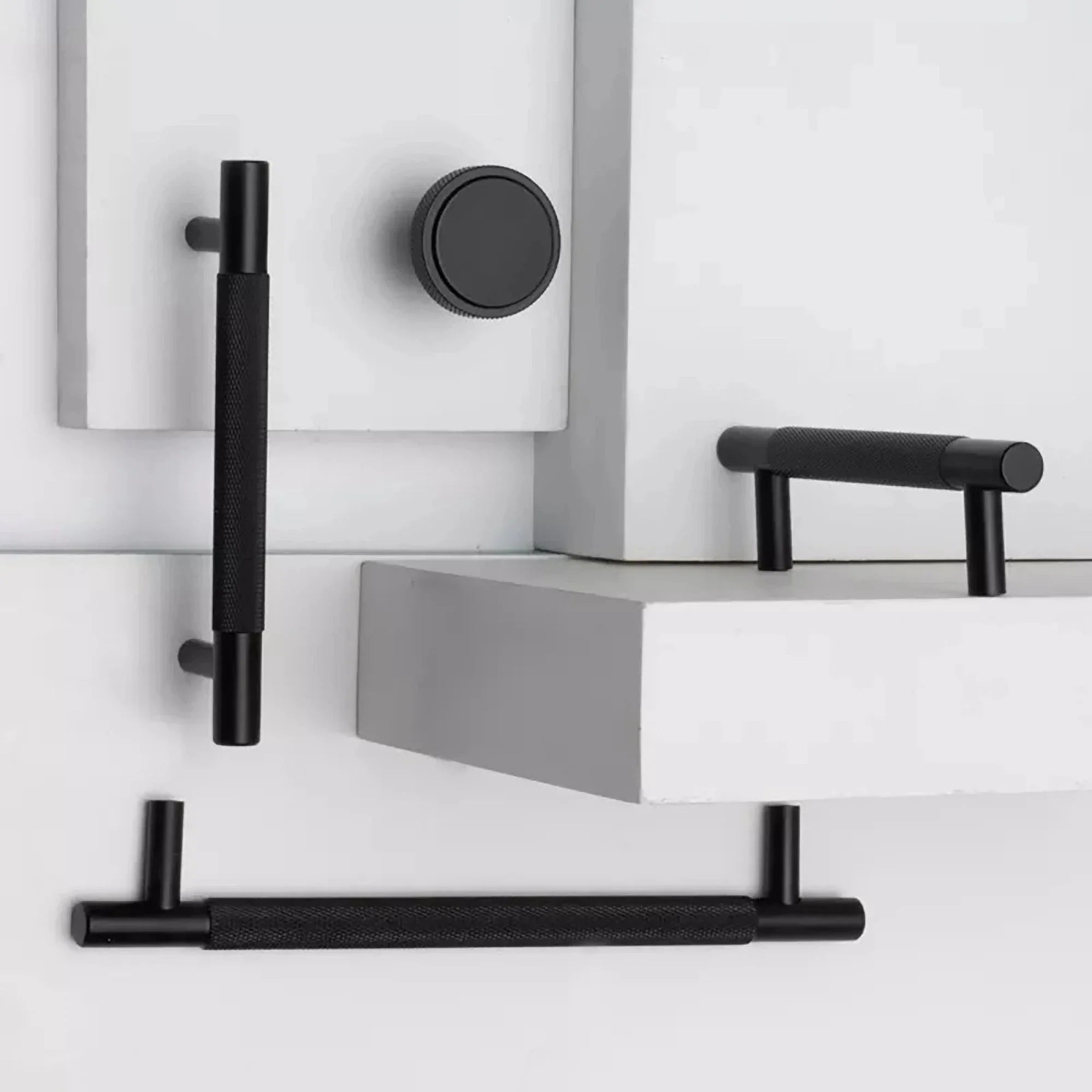 Mantara Enigma Handle B-0061 is a modern brushed brass handle in black, ideal for cupboards and drawers.
