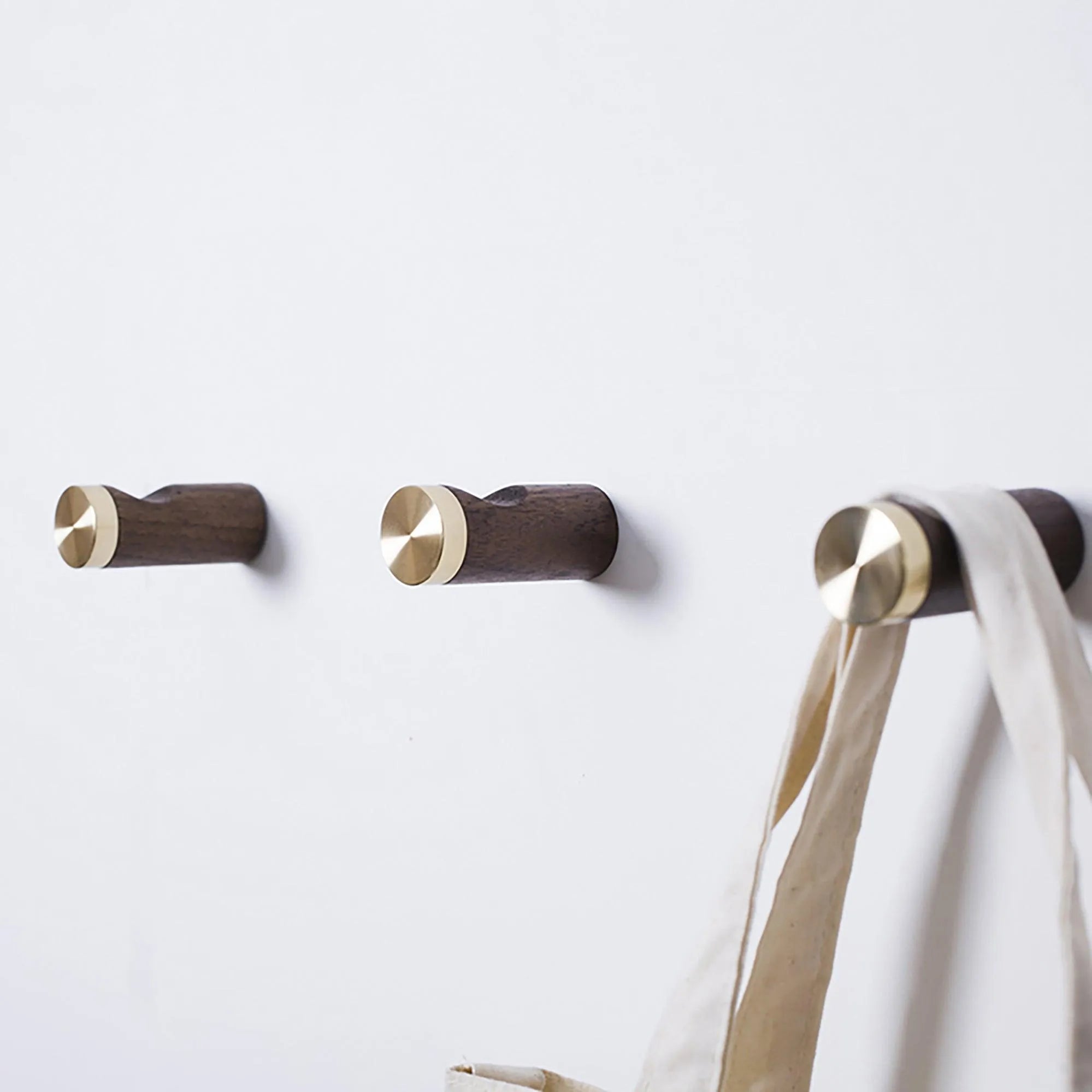 Flair Hook W-0013 in natural wood & polished brass, size Dia30×H68mm, ideal for home & hotel spaces—by Mantara.