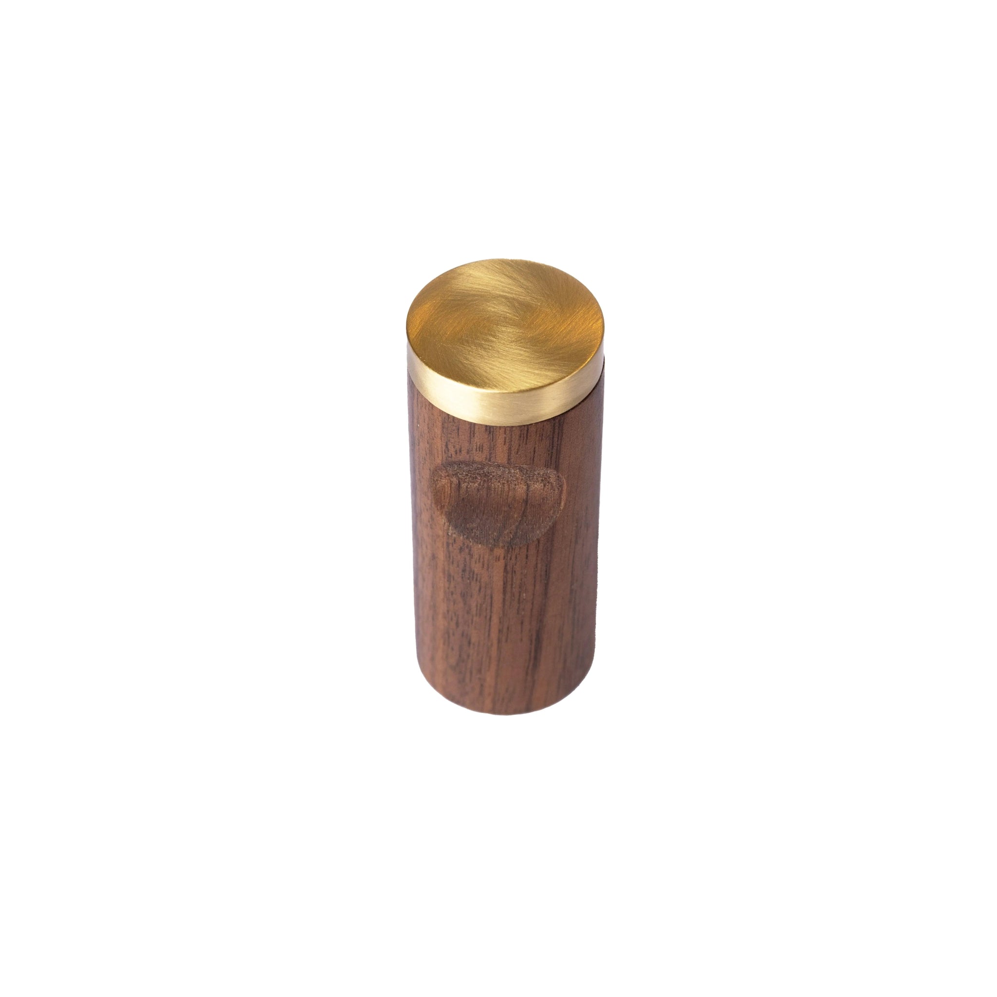 Flair Hook W-0013 in natural wood & polished brass, size Dia30×H68mm, ideal for home & hotel spaces—by Mantara.
