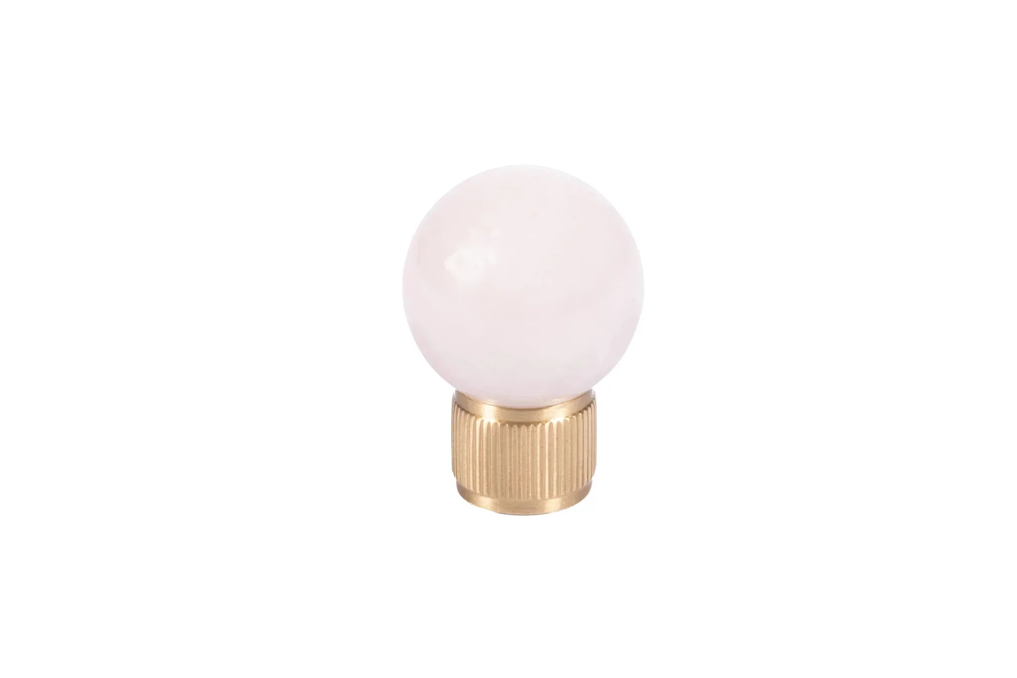 The Mantara C-0028 Geodelle Knob is a modern crystal knob in pink, perfect for drawers, cabinets, and wardrobes.