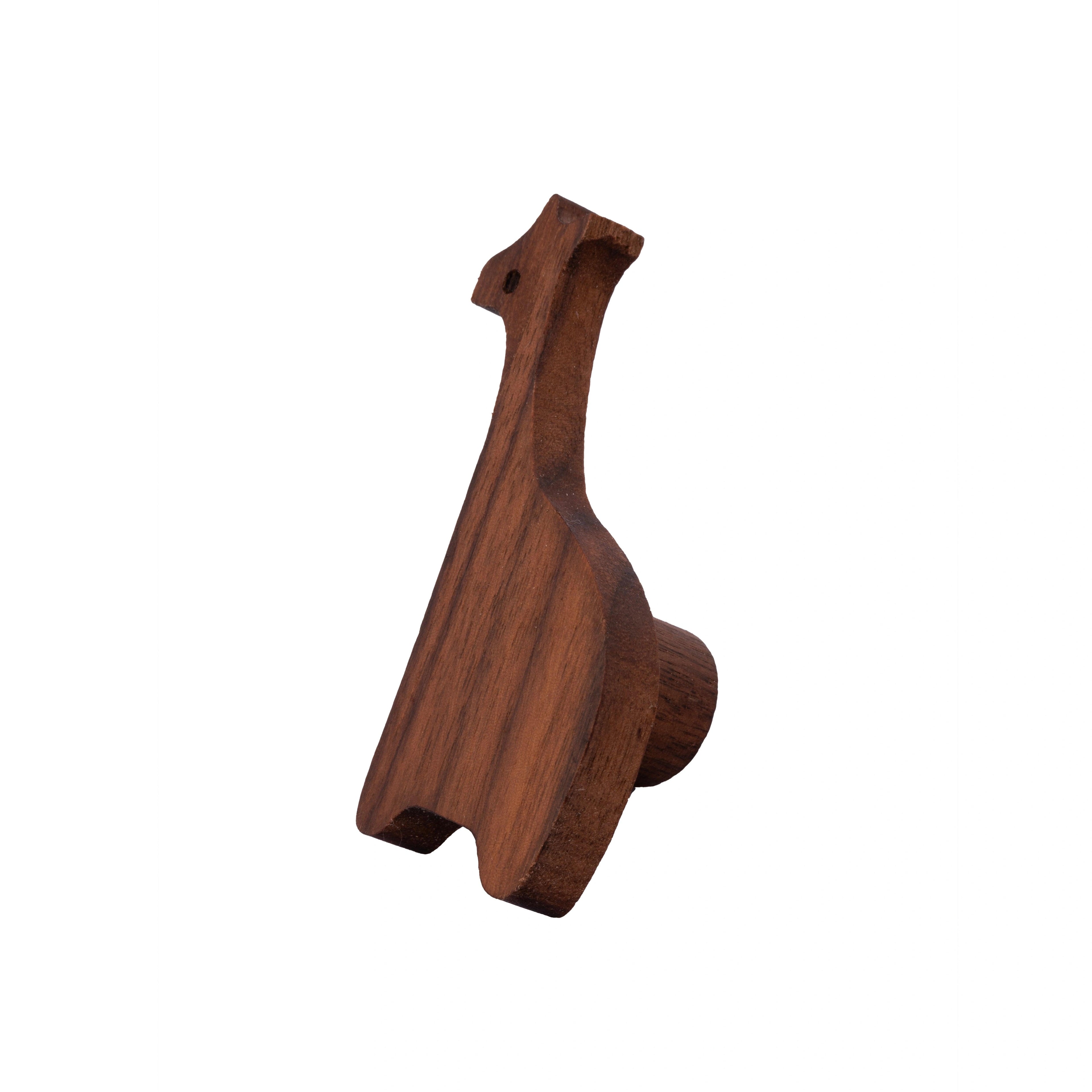 Mantara Giraffe knob W-0024 is a modern walnut wooden knob, ideal for kids’ rooms, drawers, and cabinets.