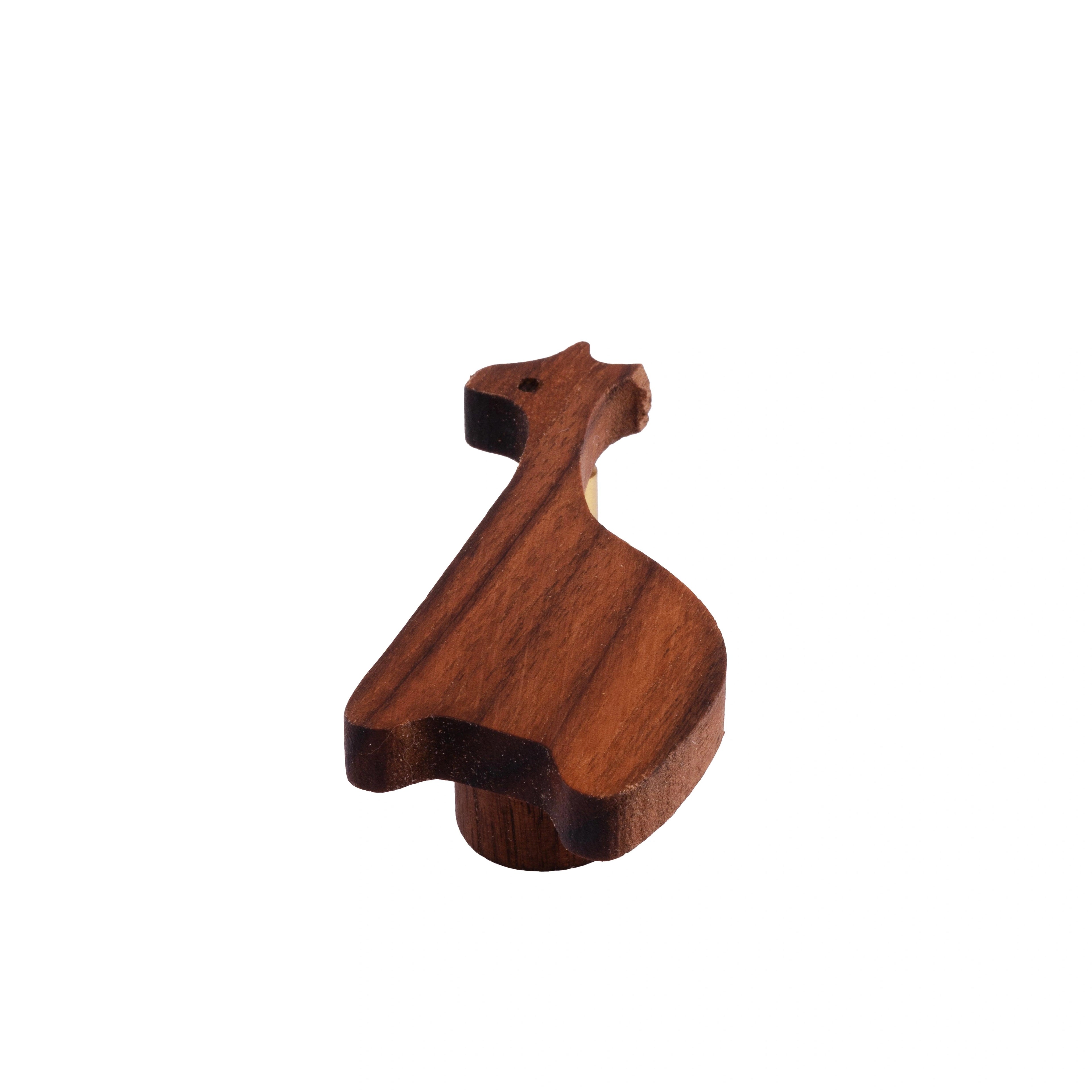 Mantara Giraffe knob W-0024 is a modern walnut wooden knob, ideal for kids’ rooms, drawers, and cabinets.
