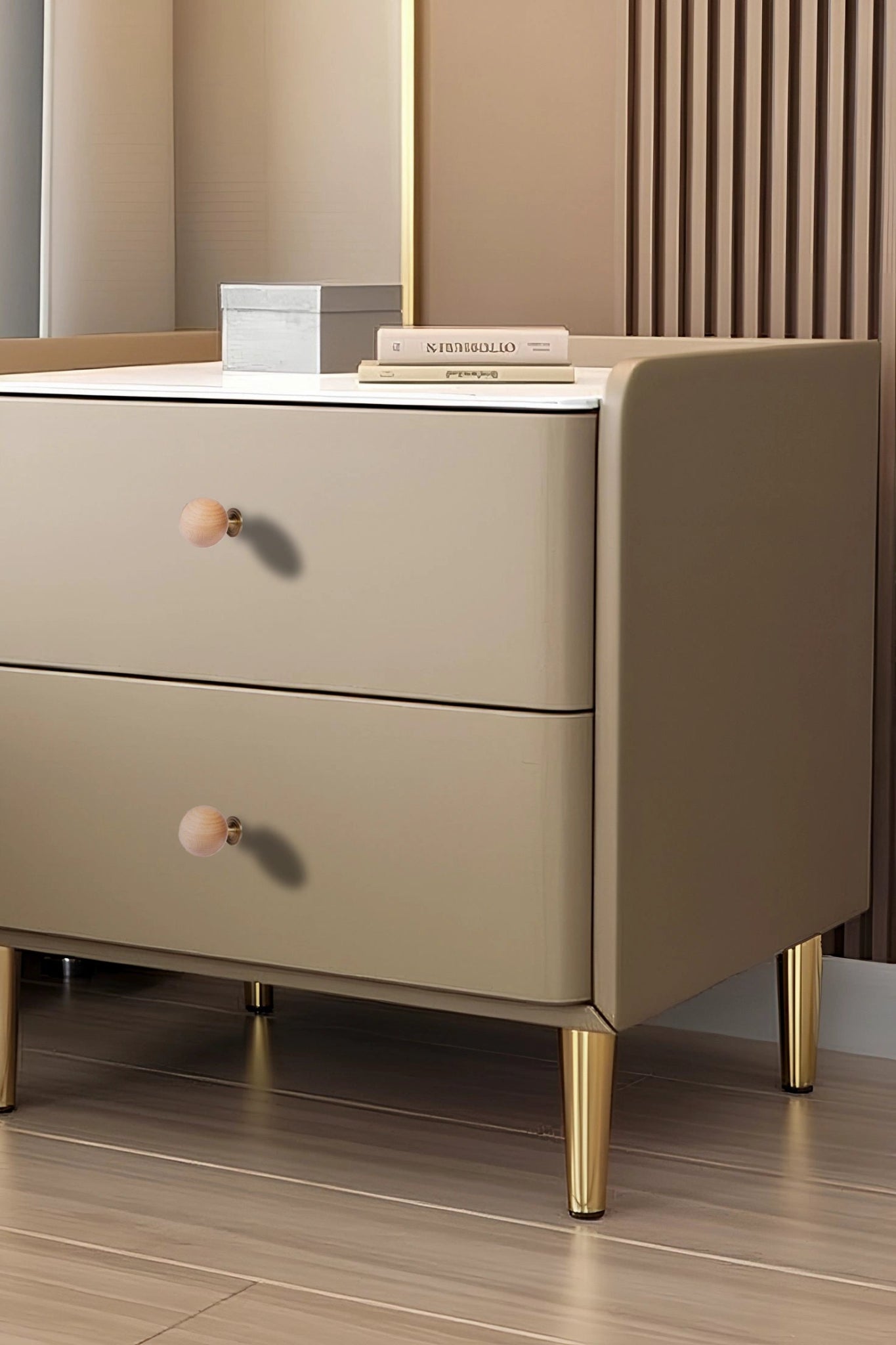 Mantara Globe Knob W-0049 is a modern beech wood knob, ideal for kitchen drawers, dresser drawers.