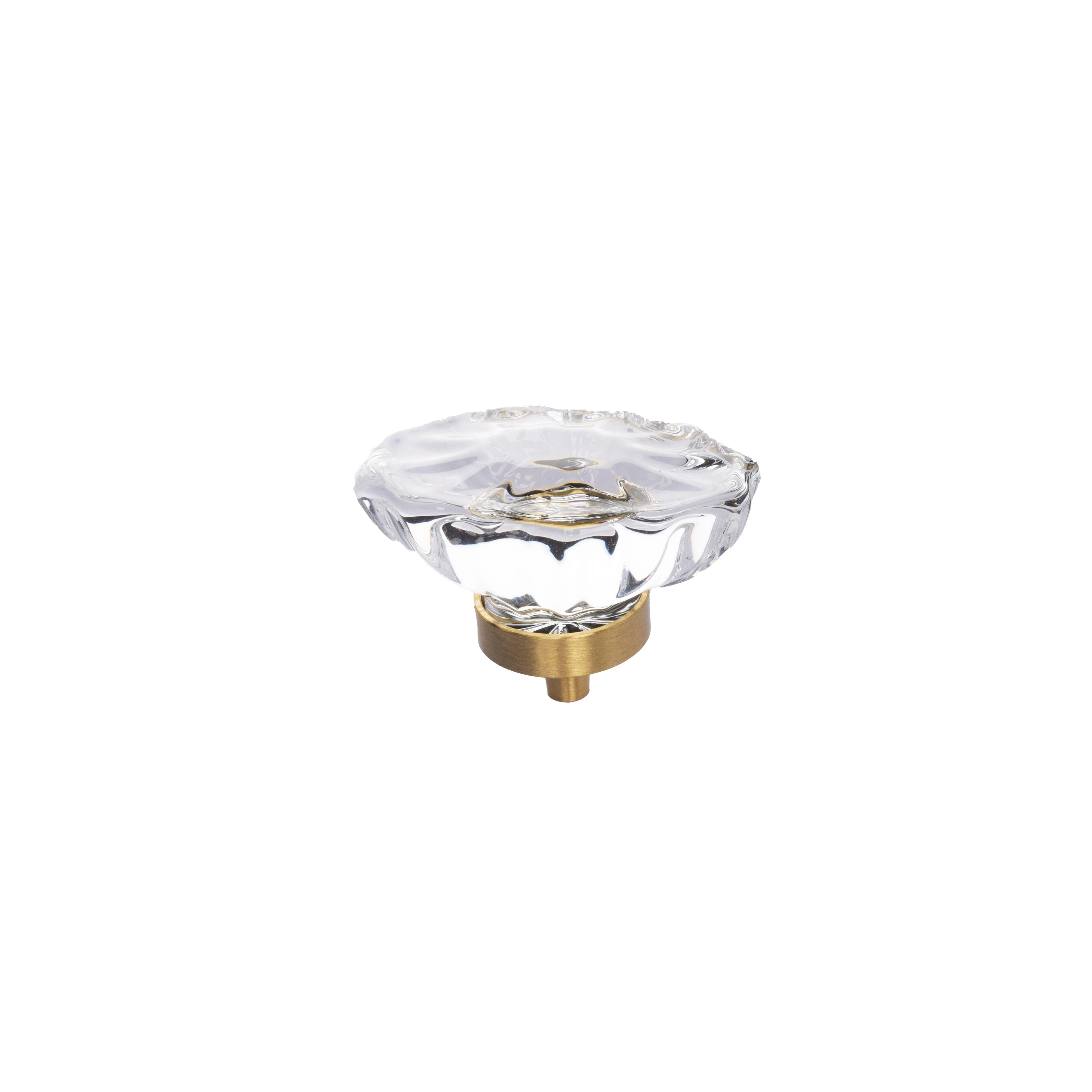 The Mantara C-0009 is a modern artificial crystal + brass knob in white/brass, ideal for kitchens and cabinets.