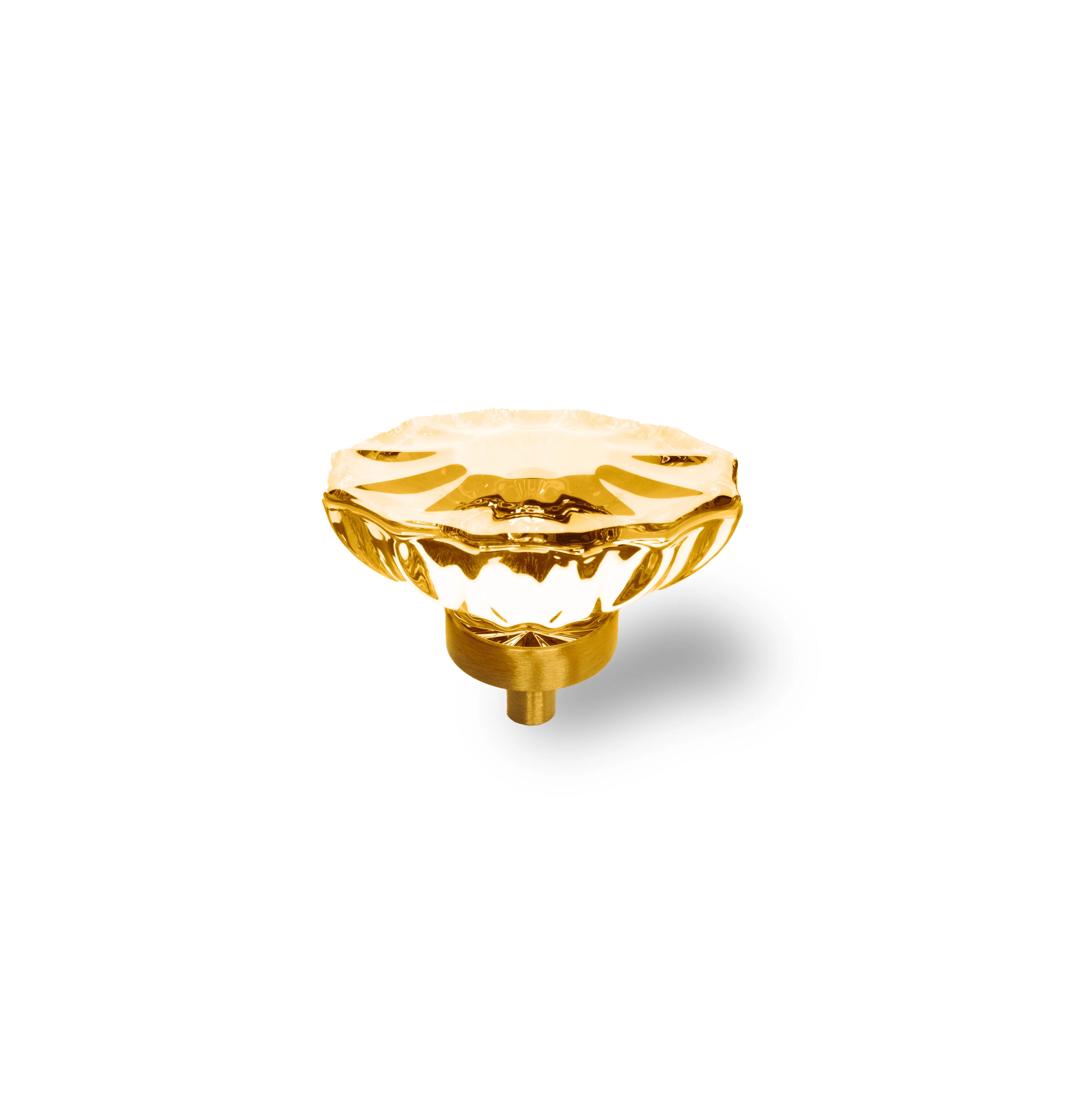 The Mantara C-0009 is a modern artificial crystal + brass knob in champange/brass, ideal for kitchens and cabinets.