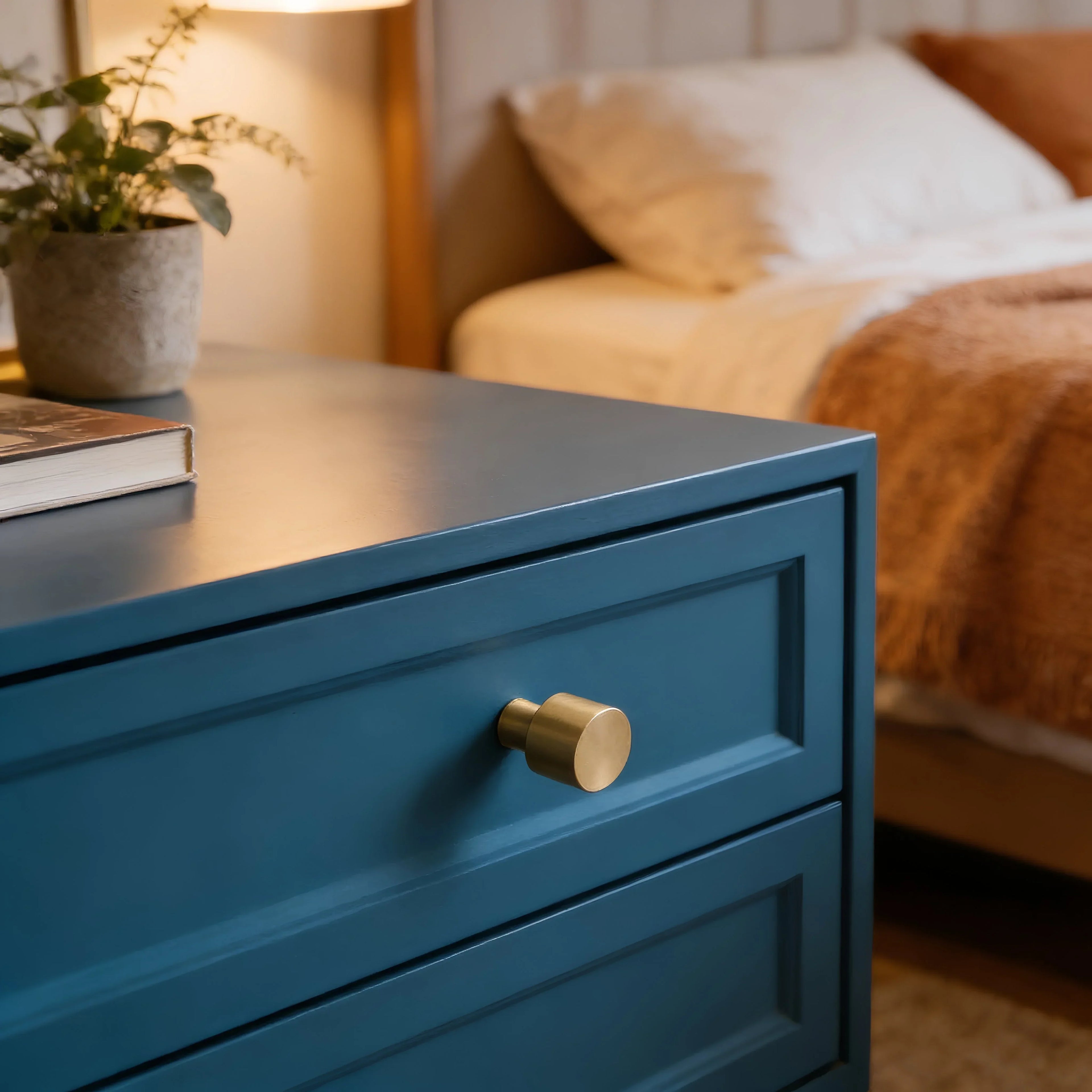 The Mantara B-0003 Salden Knob is a modern brass knob in gold with a brushed finish, ideal for wardrobes, drawers, and cabinets.