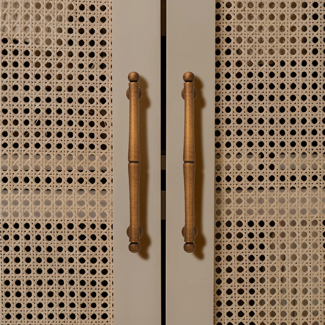 Giselle Handle