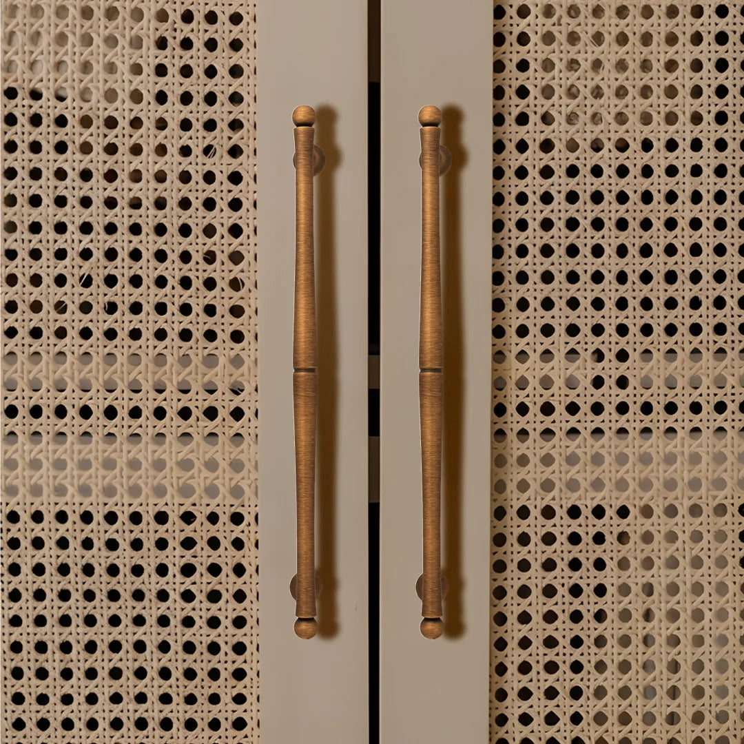 Giselle Handle