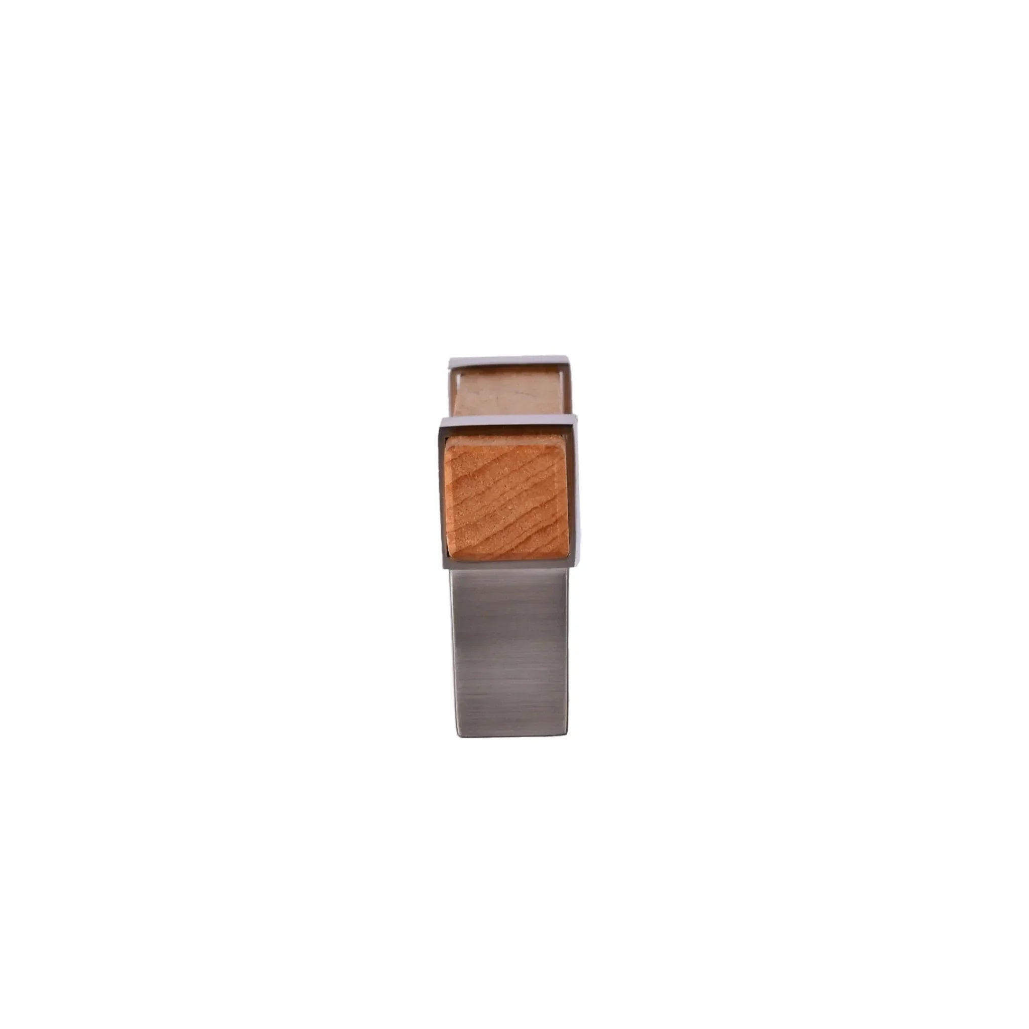 Mantara Lorien Handle W-0028 is a modern zinc and beech wood handle in silver ideal for kitchen and dresser drawers.