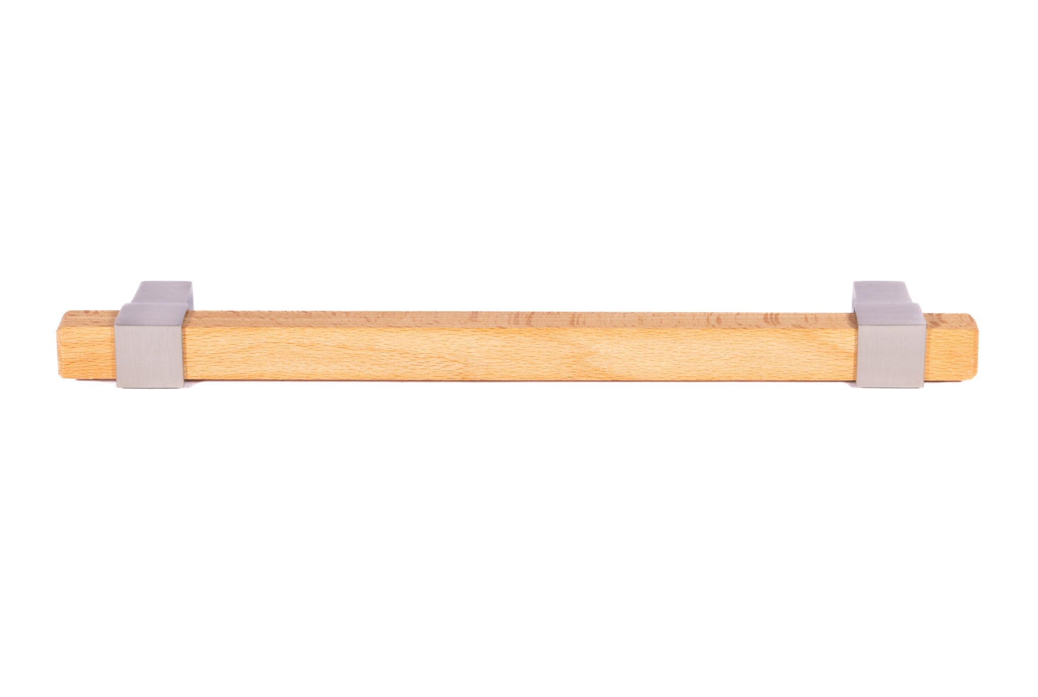 Mantara Lorien Handle W-0028 is a modern zinc and beech wood handle in silver ideal for kitchen and dresser drawers.