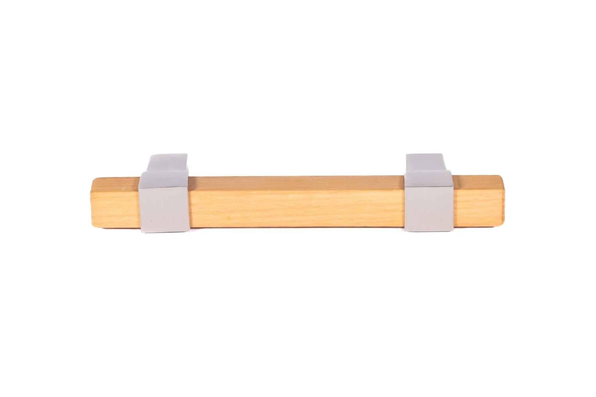 Mantara Lorien Handle W-0028 is a modern zinc and beech wood handle in silver ideal for kitchen and dresser drawers.