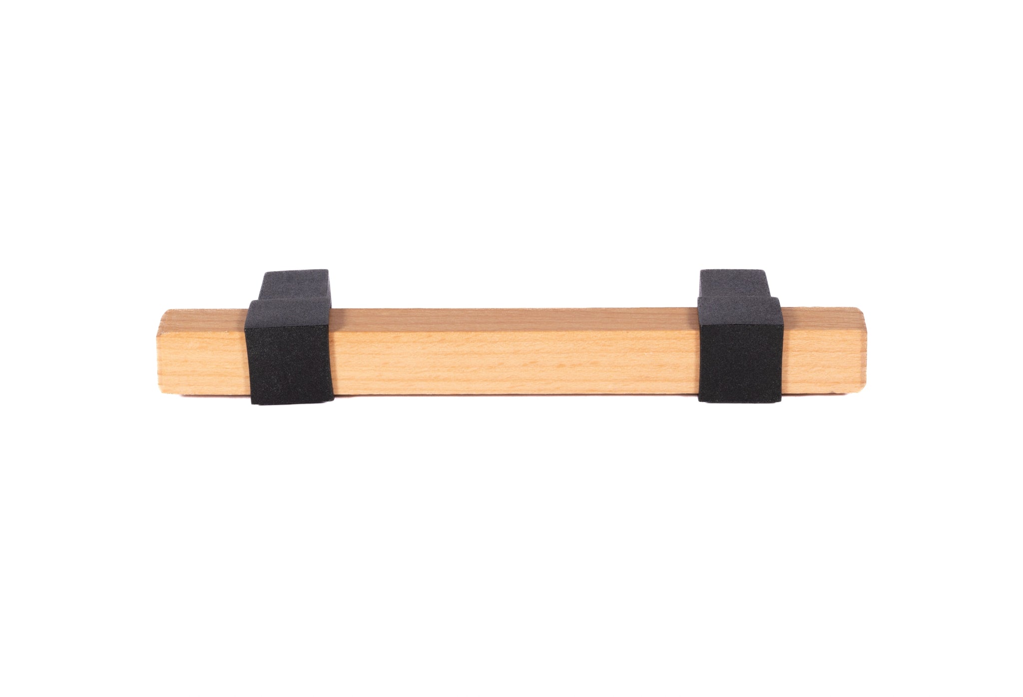 Mantara Lorien Handle W-0028 is a modern zinc and beech wood handle in black ideal for kitchen and dresser drawers.
