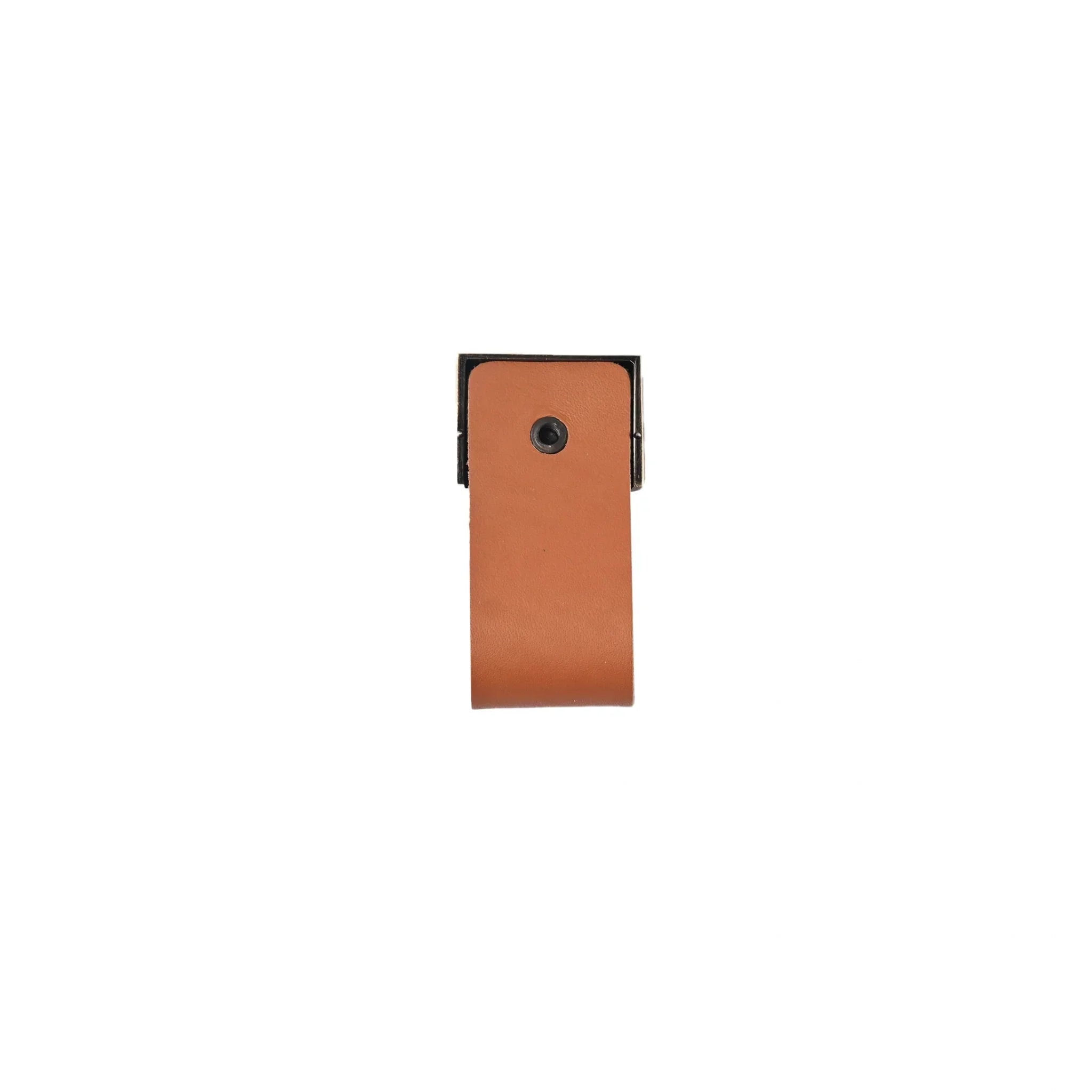 The Mantara L-0015 is a modern crystal handle in brown, ideal for kitchen drawers and dressers.