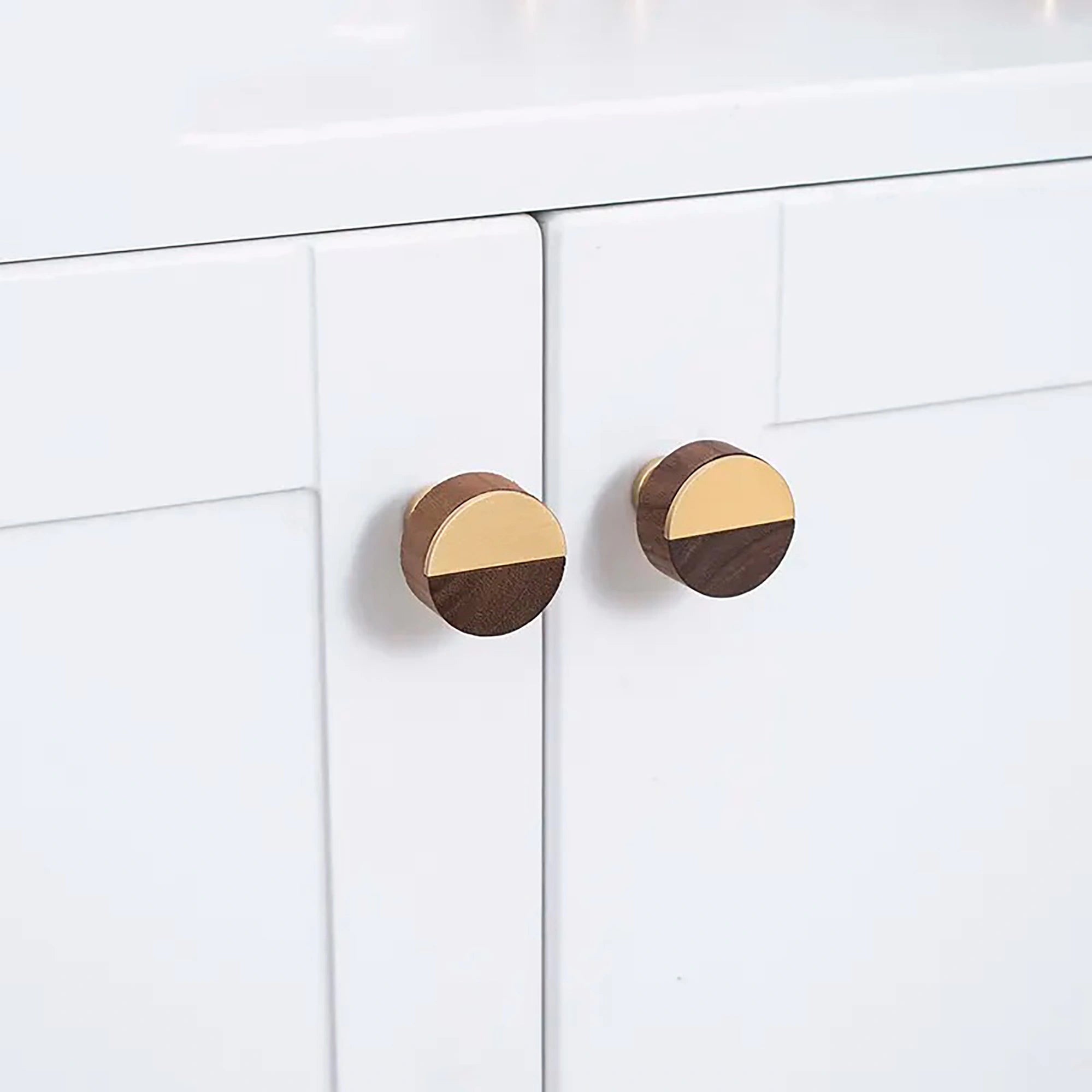 Mantara Robyn Knob W-0020 is a modern wood and brass knob in brown brushed finish, ideal for kitchen drawers and dresser drawers.