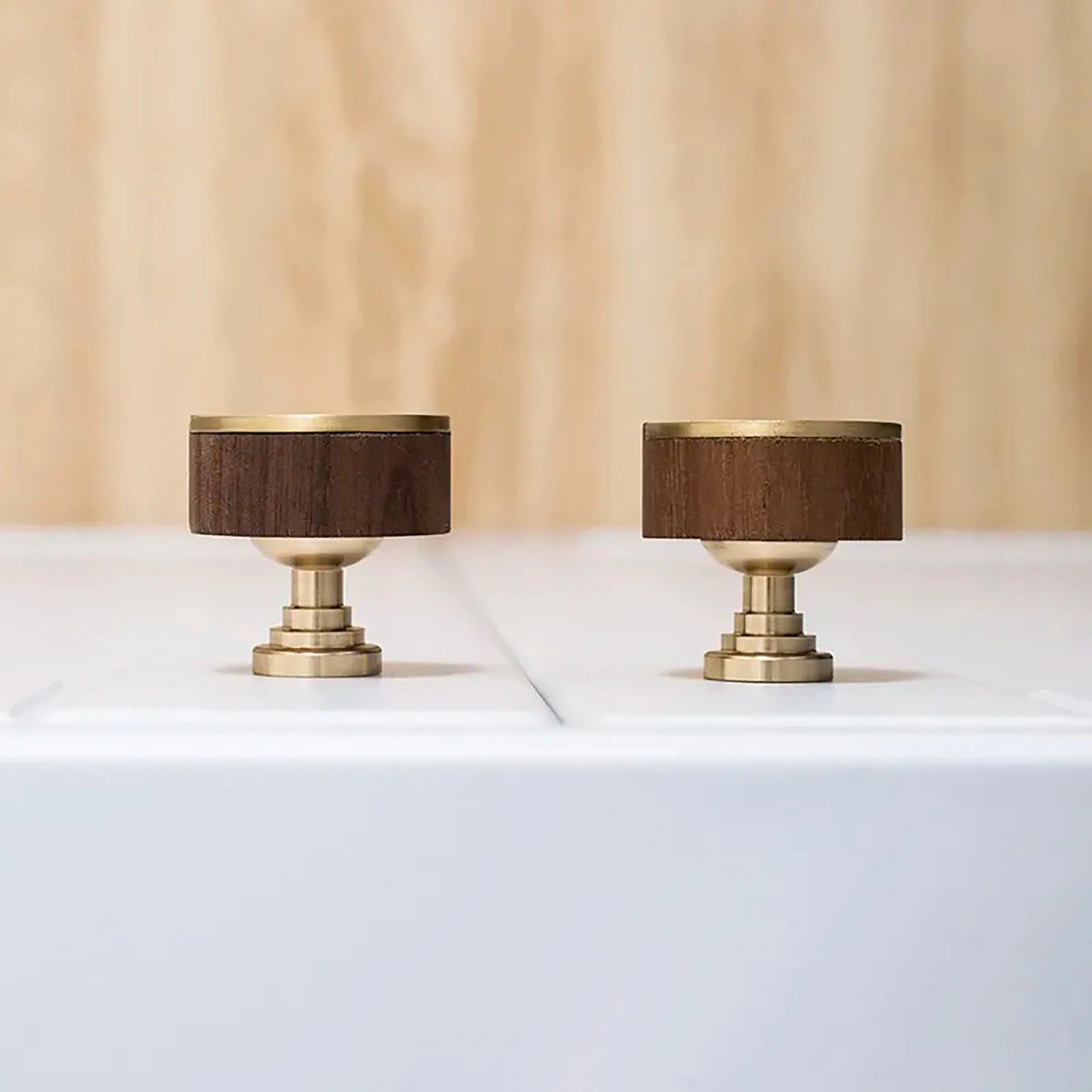 Mantara Robyn Knob W-0020 is a modern wood and brass knob in brown brushed finish, ideal for kitchen drawers and dresser drawers.
