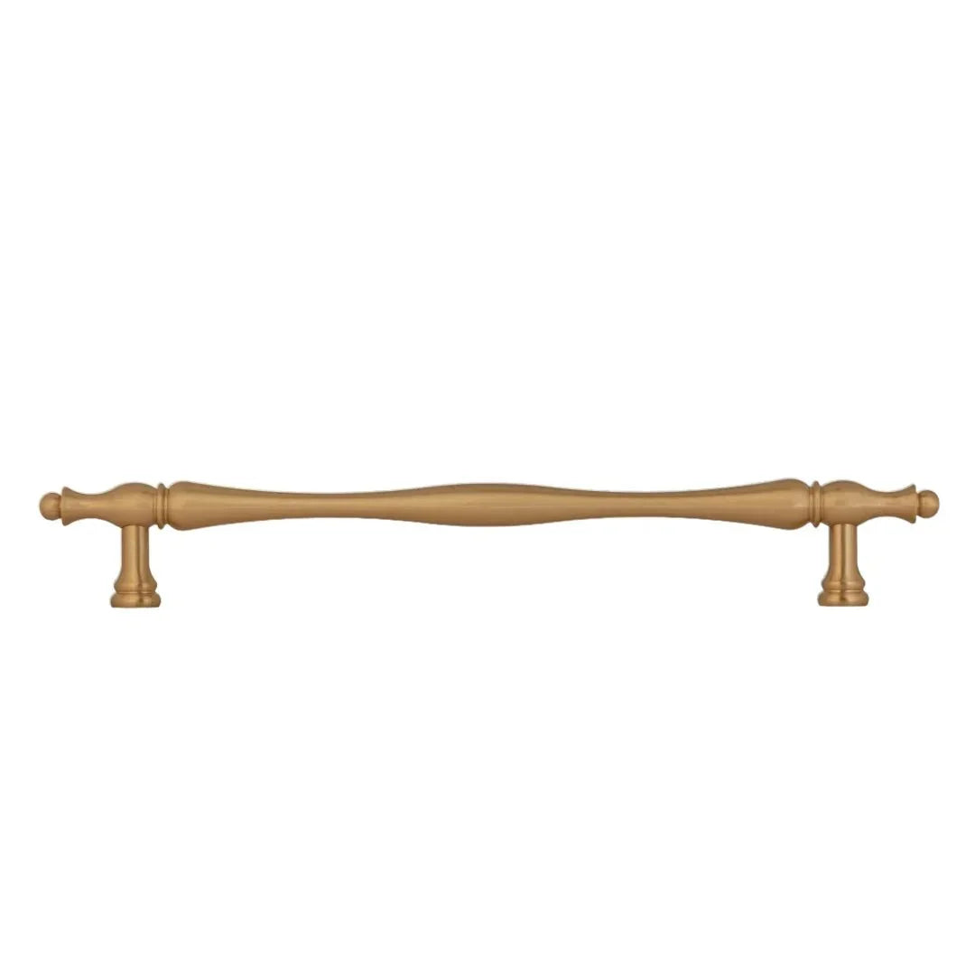 The Mantara B-0125 Miren Handle is a modern brass handle in bronze and gold, ideal for kitchen drawers, cabinets, and furniture.