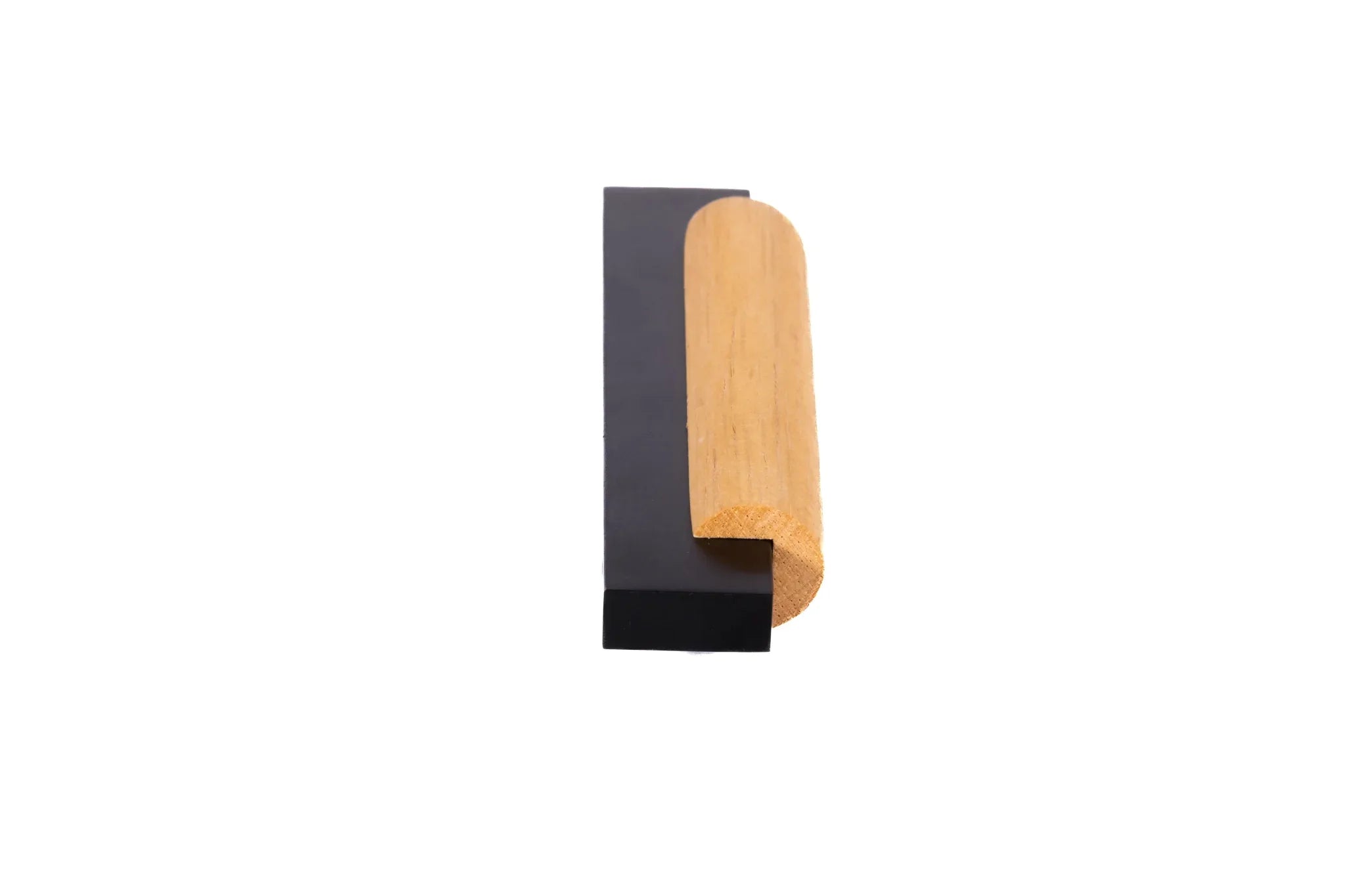 Mantara Oakley Handle W-0033 is a modern zinc alloy and beech wood handle in black, ideal for kitchen and dresser drawers.