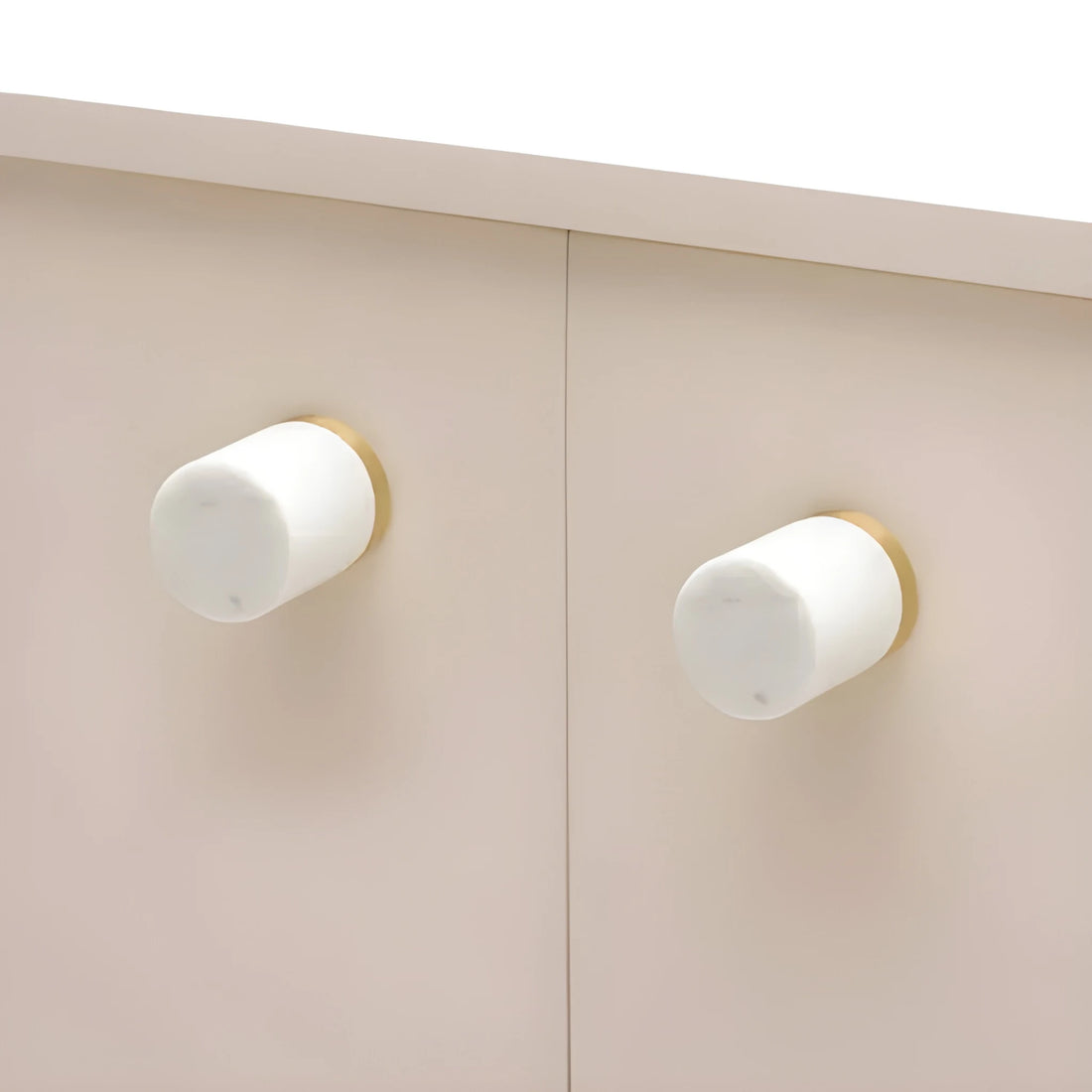 The Mantara M-0008 Onyx Knob is a modern marble and brass knob in white, ideal for doors, cabinets, and furniture.
