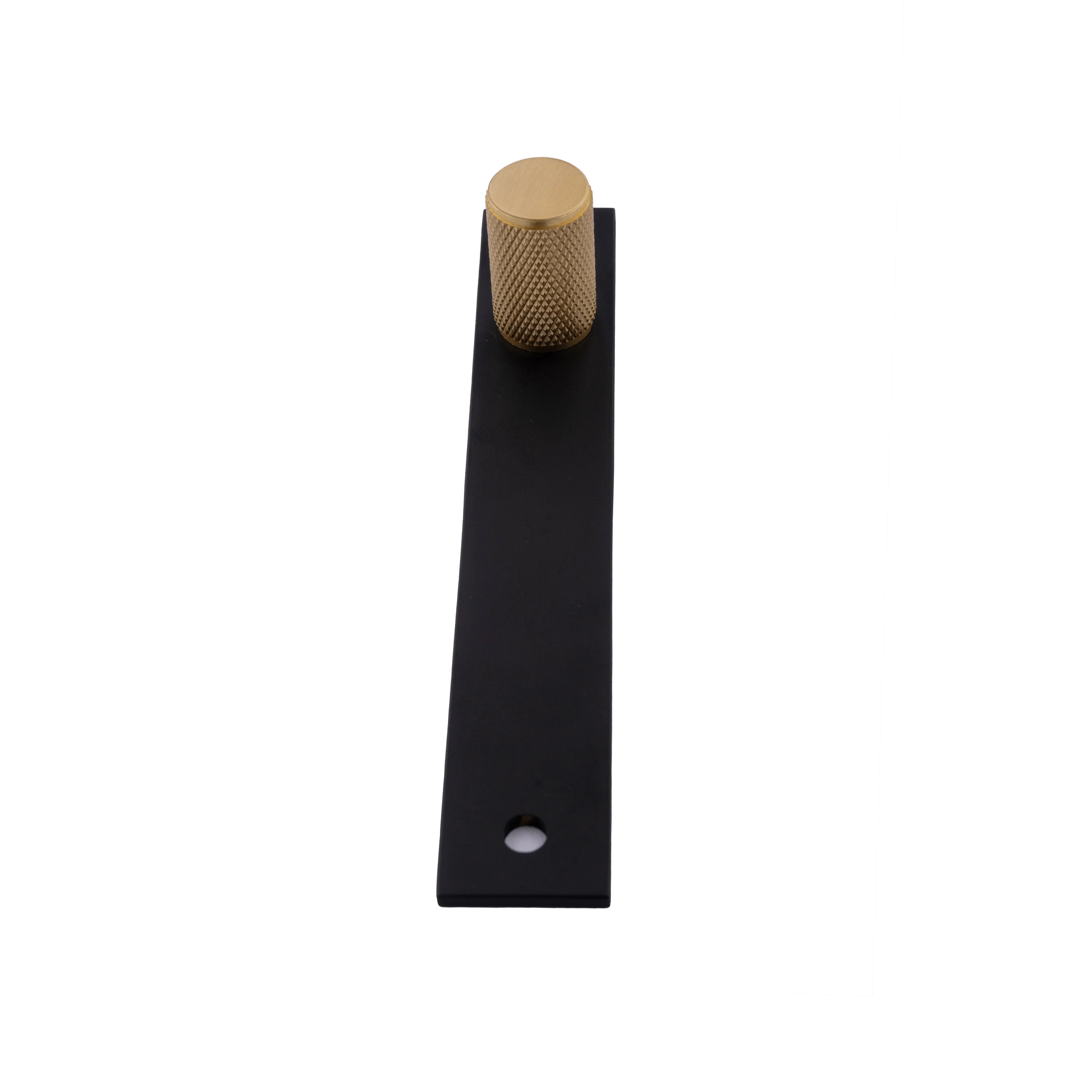 Mantara Pisa Handle B-0102 is a modern brass handle in brushed black & gold, ideal for wardrobes, cabinets, and bedrooms.
