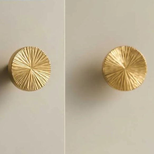 Mantara Radiate Knob B-0103 is a modern polished brass knob in gold, ideal for drawers, cabinets, and furniture.