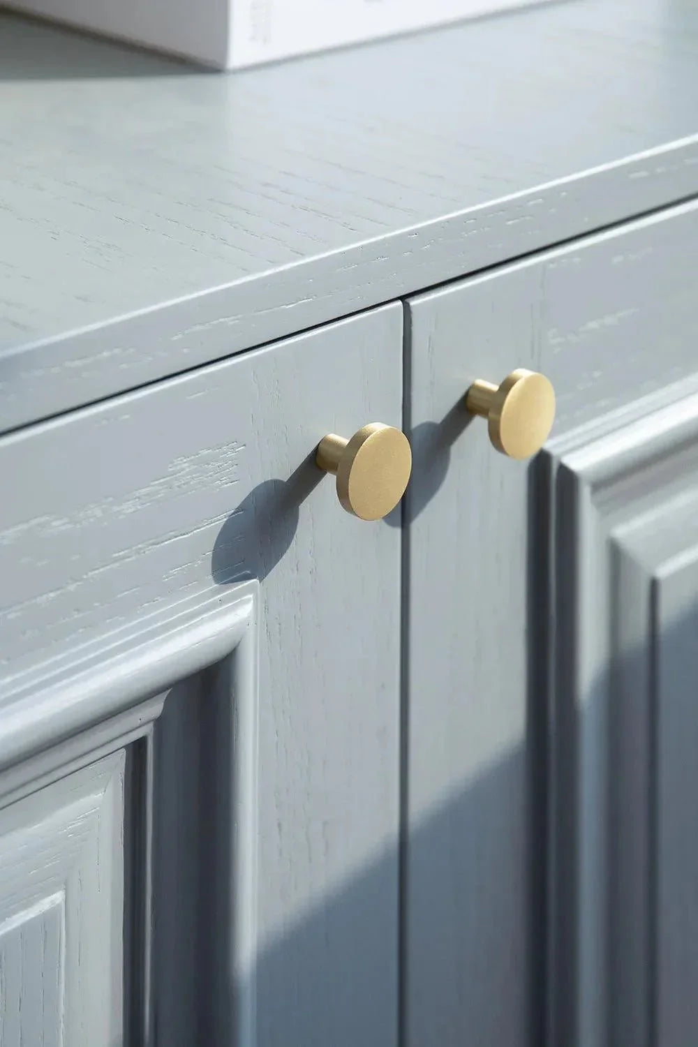 Mantara Regal Gold Knob B-0004 in brass, brushed finish, gold Ideal for furniture, cabinets, and doors.