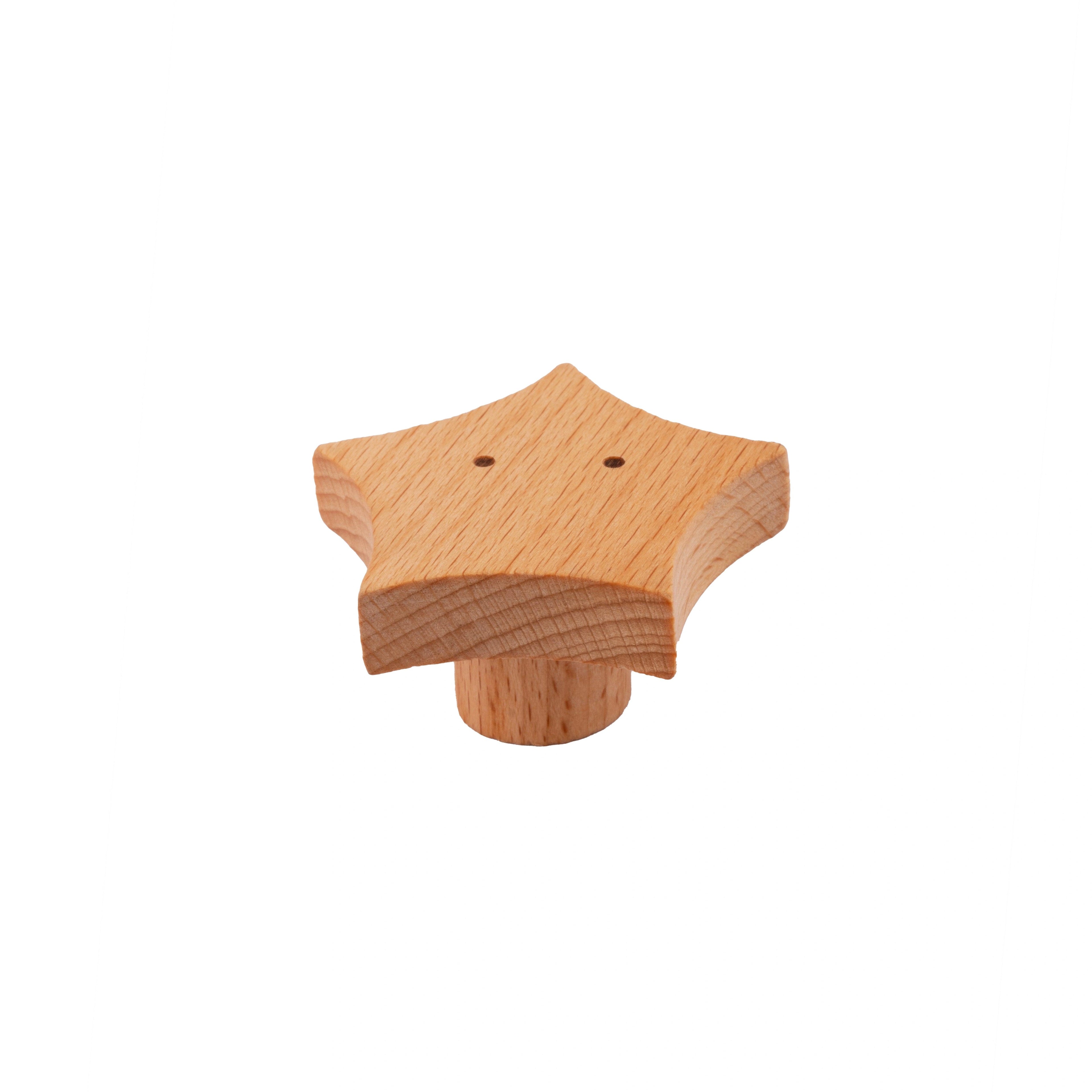Mantara Starfish Hook W-0024 is a modern beech wooden knob, ideal for kids’ rooms, drawers, and wardrobes.