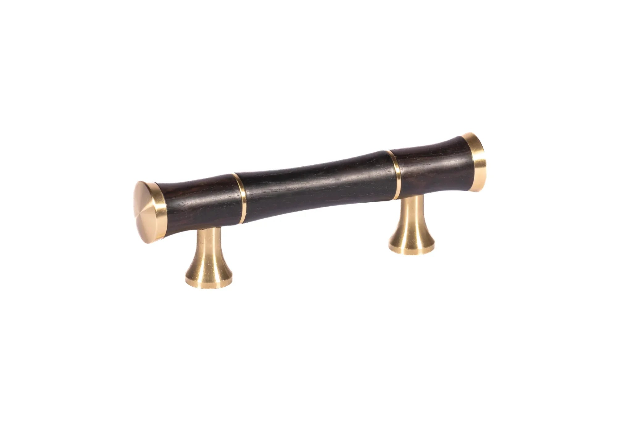 Mantara Titus Handle W-0019 is a modern brass and wood handle in black brushed finish, ideal for kitchen drawers and dresser drawers.